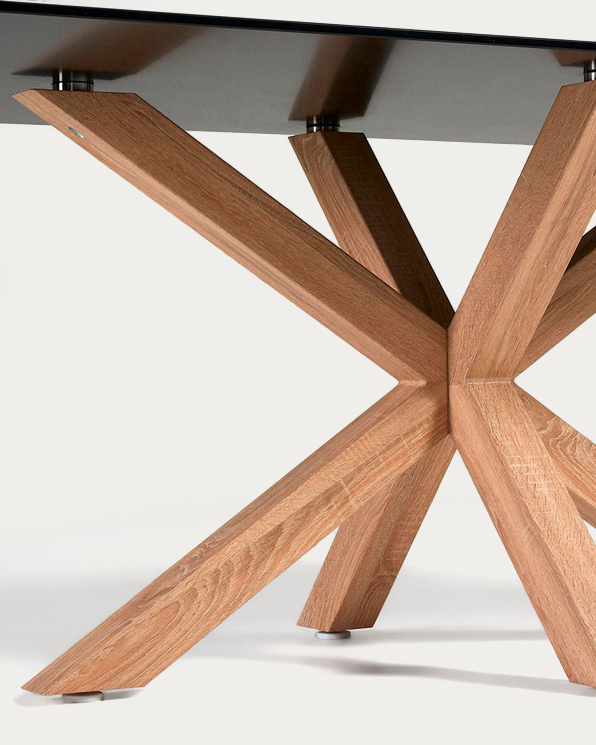 Moderner Argo Tisch: Schwarzes Glas, Stahlbeine in Holzoptik, 200x100 cm. Stilvolles Design von Kave Home für Ihr Zuhause.