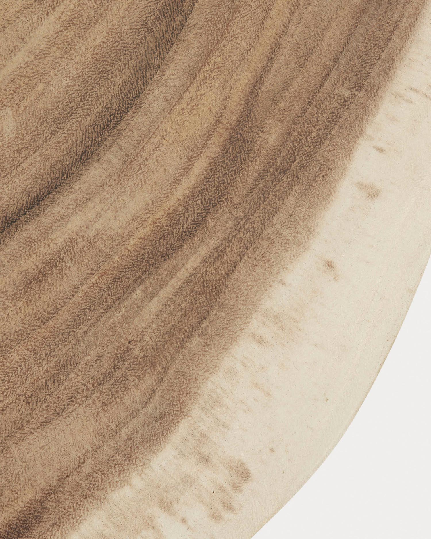 Moderner Wellcres Beistelltisch Ø 65 cm von Kave Home, ideal für stilvolle Wohnräume, mit elegantem und praktischem Design.