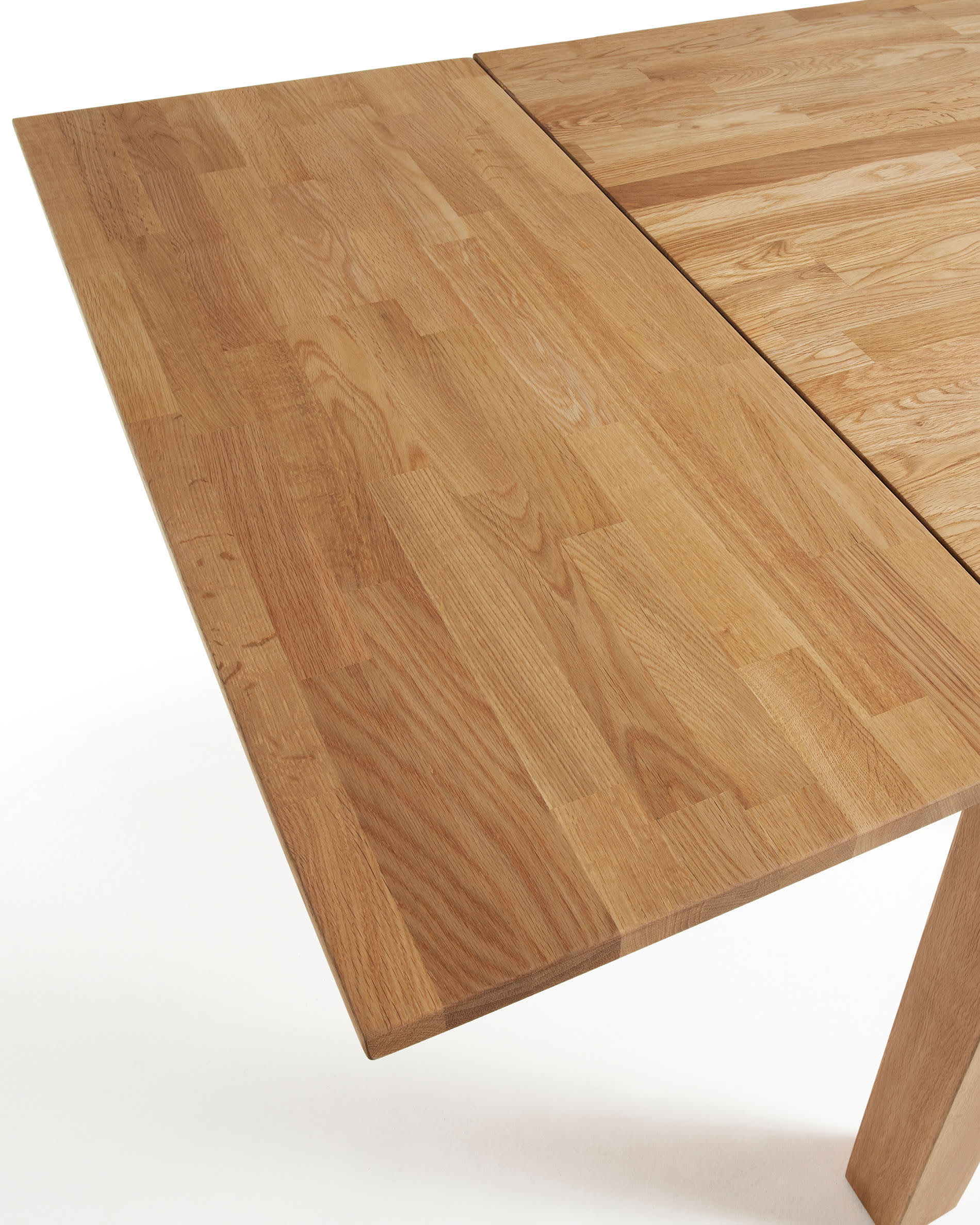 Isbel Esstisch ausziehbar, massivem Eichenholz, 120-200 cm, stilvolles Design, perfekt für Esszimmer, langlebig und funktional.
