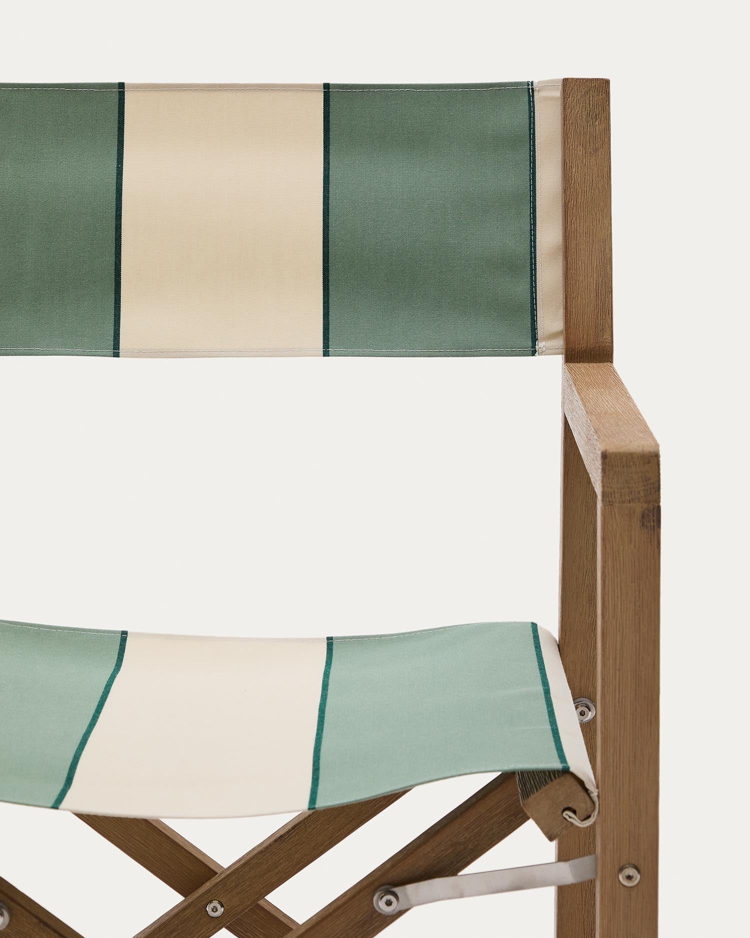 Grün-beige gestreifter Outdoor-Klappstuhl Vilara aus massivem Akazienholz, FSC™ 100% in Grün präsentiert im Onlineshop von KAQTU Design AG. Gartenstuhl ist von Kave Home