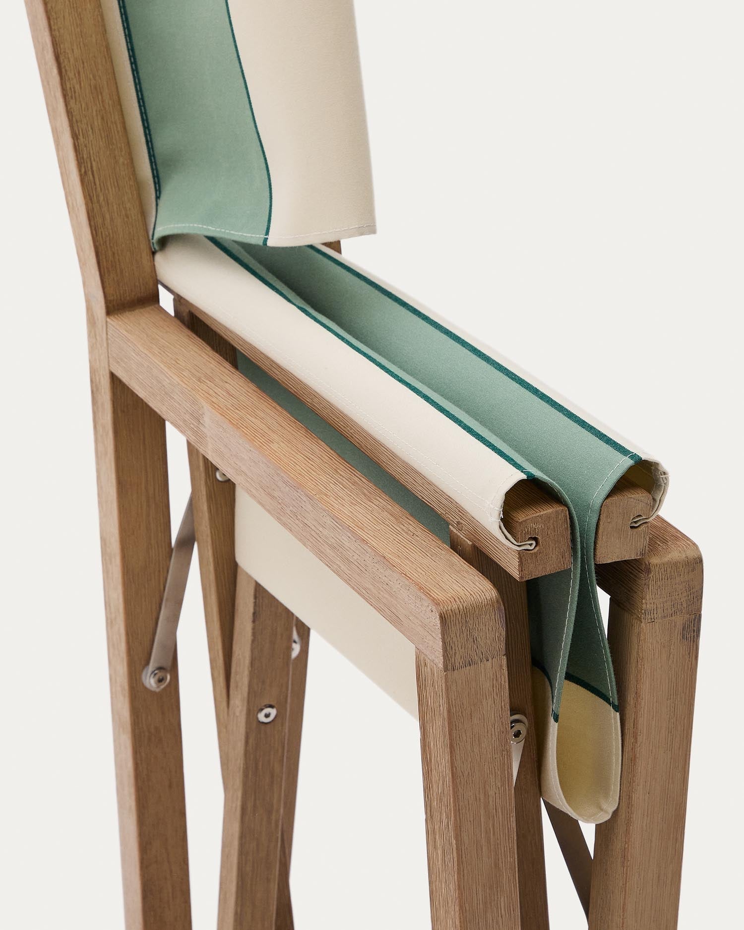 Grün-beige gestreifter Outdoor-Klappstuhl Vilara aus massivem Akazienholz, FSC™ 100% in Grün präsentiert im Onlineshop von KAQTU Design AG. Gartenstuhl ist von Kave Home