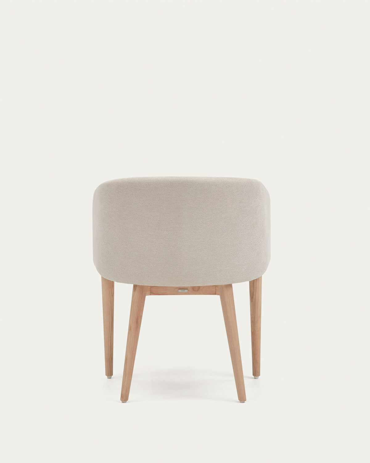 Harlan Stuhl aus beiger Chenille mit Beinen aus massiver Esche in Beige, Natur präsentiert im Onlineshop von KAQTU Design AG. Stuhl mit Armlehne ist von Kave Home