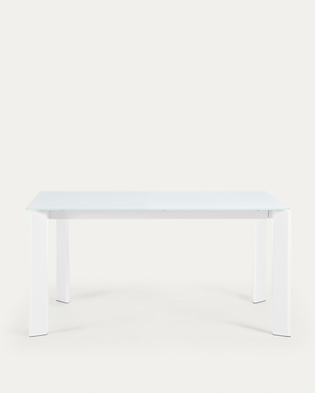 Axis Ausziehtisch aus Glas weiss und Stahlbeine mit weissem Finish 160 (220) cm in Weiss präsentiert im Onlineshop von KAQTU Design AG. Esstisch ist von Kave Home