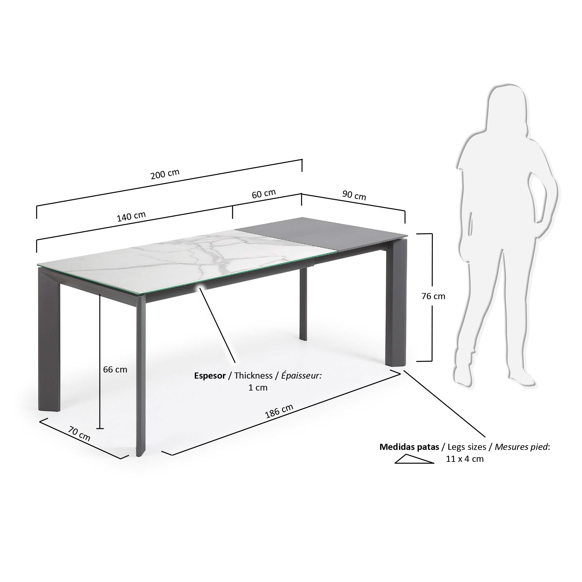 Eleganter Axis Ausziehtisch mit Kalos Weiß Feinsteinzeugplatte und dunkelgrauen Beinen, 140-180 cm, von Kave Home.