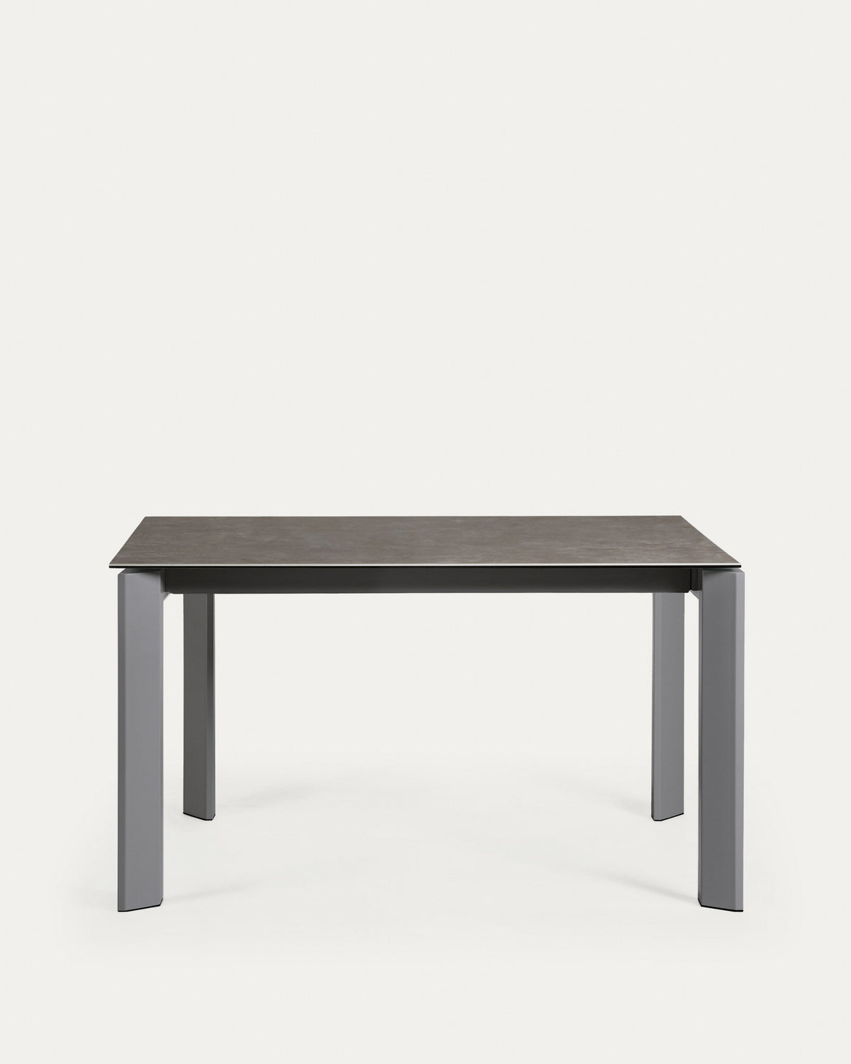Axis Ausziehtisch Feinsteinzeug Vulcano Ceniza Finish Stahlbeine in Anthrazit 140 (200) cm in Grau präsentiert im Onlineshop von KAQTU Design AG. Esstisch ist von Kave Home