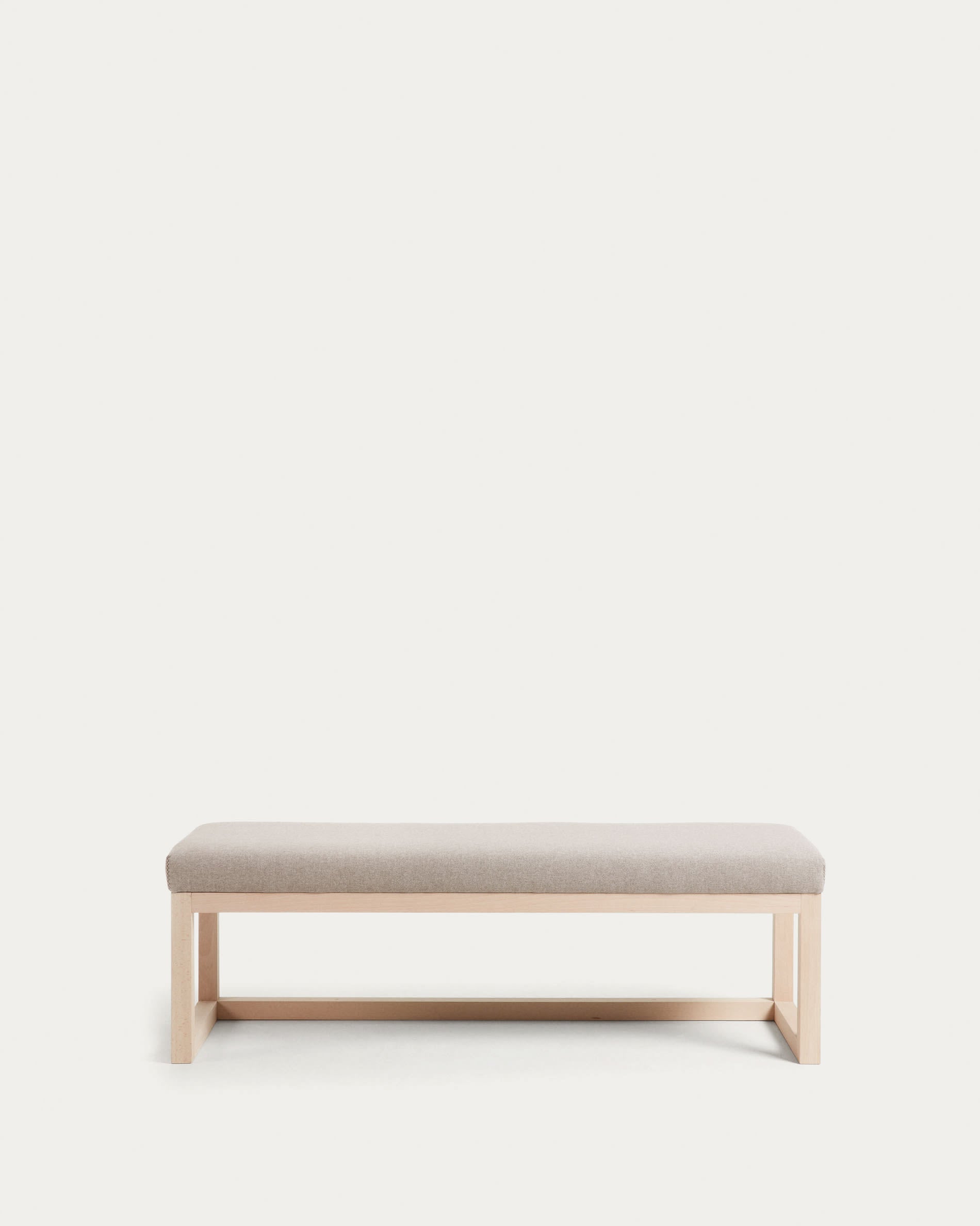 Beige Polsterbank von Kave Home, 128 cm, mit robustem Buchenholzgestell. Ideal für stilvolle und bequeme Sitzmöglichkeiten in jedem Raum.