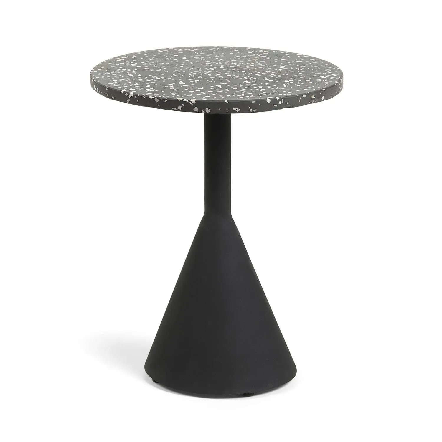 Delano Beistelltisch aus Terrazzo in Schwarz und Stahlbeine in Schwarz Ø 40 cm in Schwarz präsentiert im Onlineshop von KAQTU Design AG. Beistelltisch ist von Kave Home