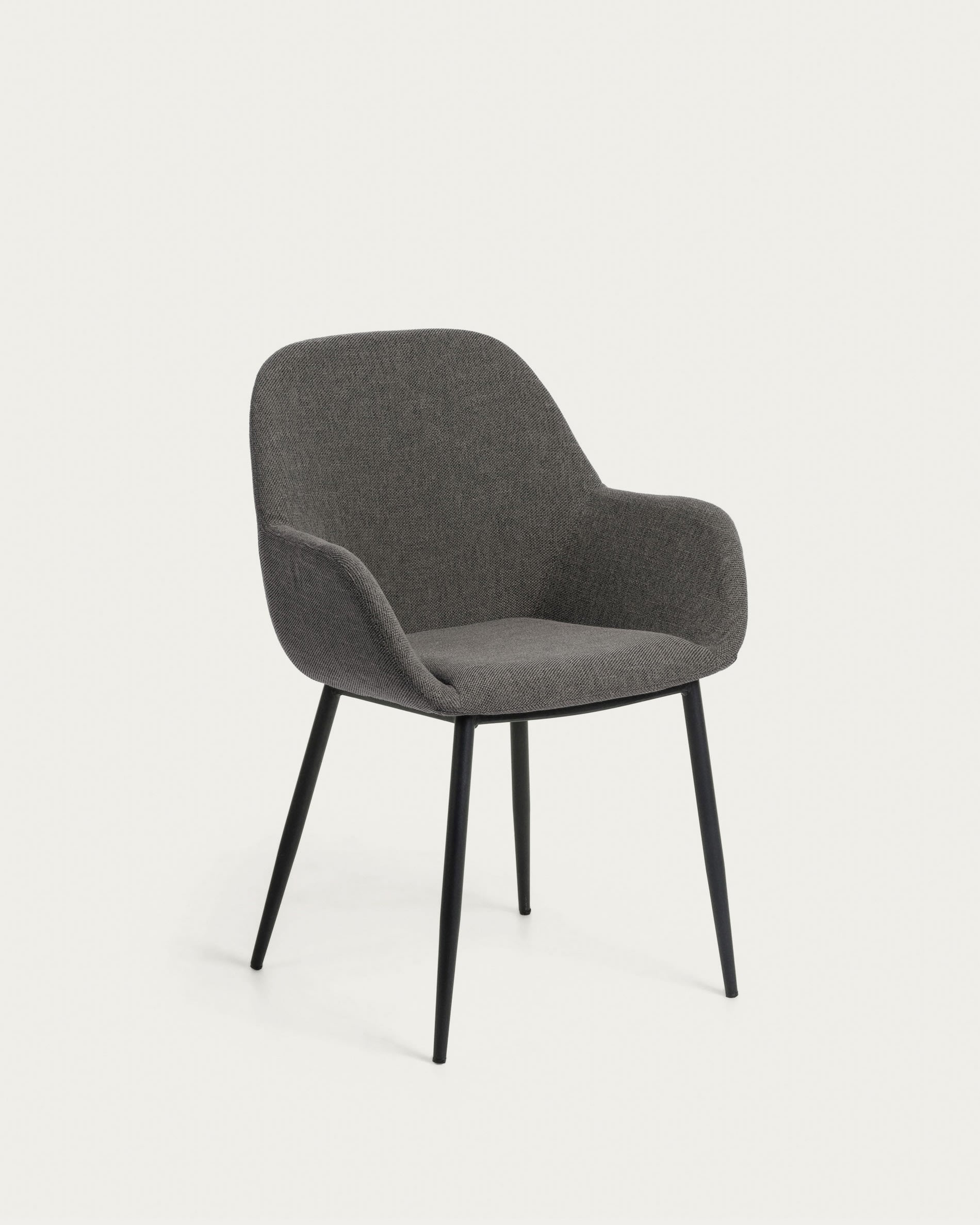 3D-Modell des eleganten Konna Stuhls in Dunkelgrau mit schwarzen Stahlbeinen, ideal für stilvolle Esszimmer.