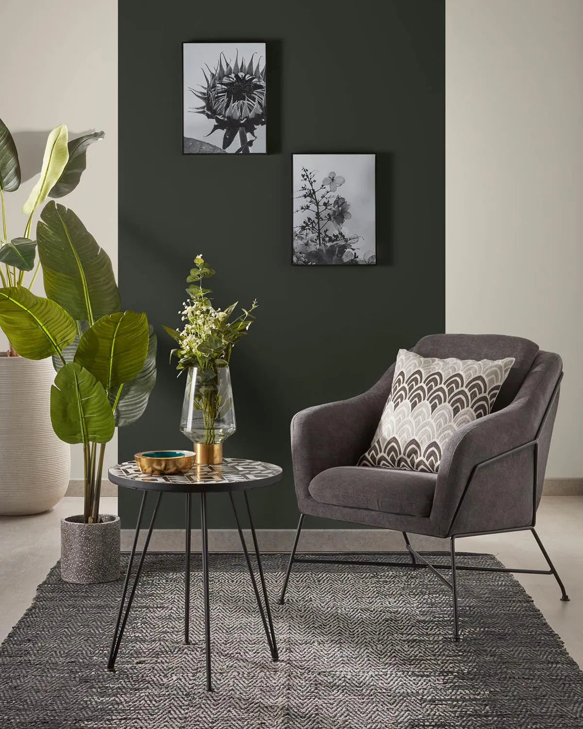 Brida Sessel: Dunkelgrau, Stahlbeine schwarz, Kave Home Design.