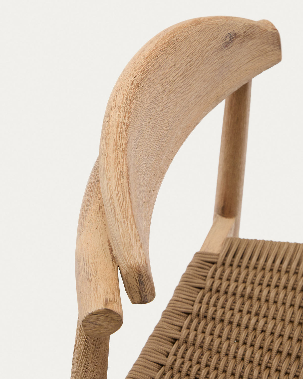 Nina Hocker aus massivem Akazienholz Höhe 62 cm FSC 100% in Beige, Natur präsentiert im Onlineshop von KAQTU Design AG. Barhocker ist von Kave Home