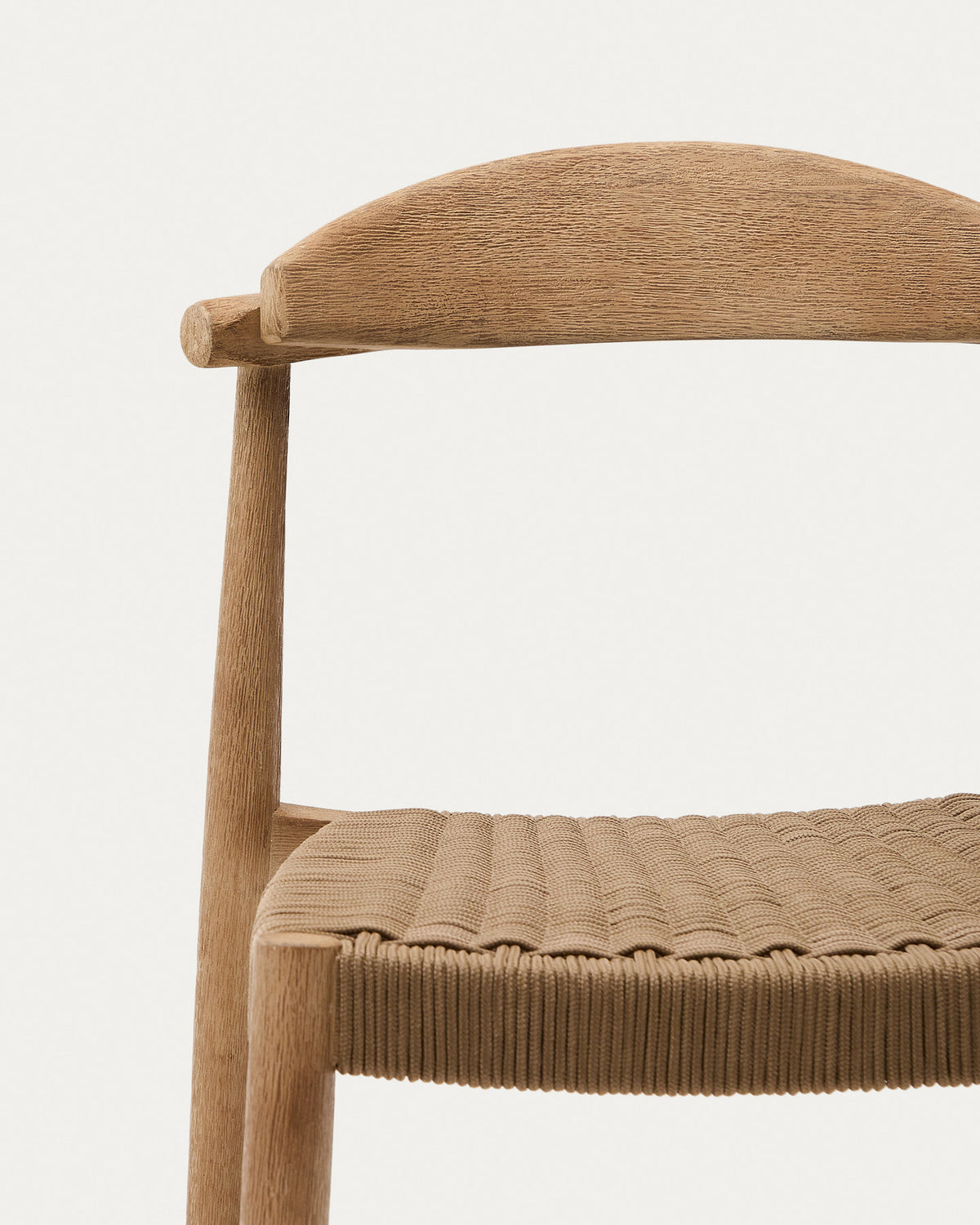 Nina Hocker aus massivem Akazienholz Höhe 76 cm FSC 100% in Beige, Natur präsentiert im Onlineshop von KAQTU Design AG. Outdoor-Barstuhl ist von Kave Home