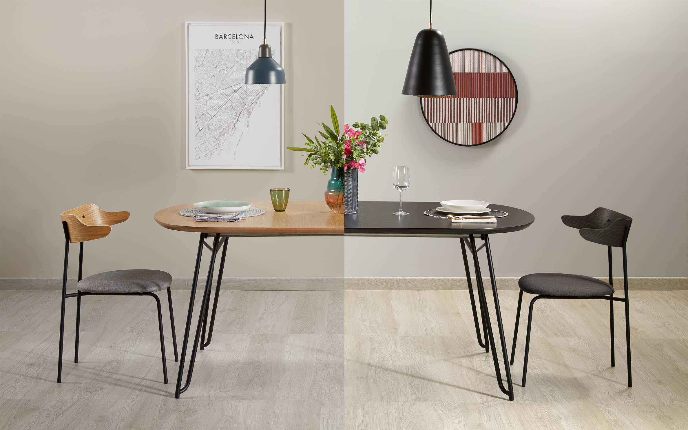 Moderner ausziehbarer Tisch mit Eichenfurnier und schwarzen Stahlbeinen, ideal für stilvolle und flexible Wohnräume.