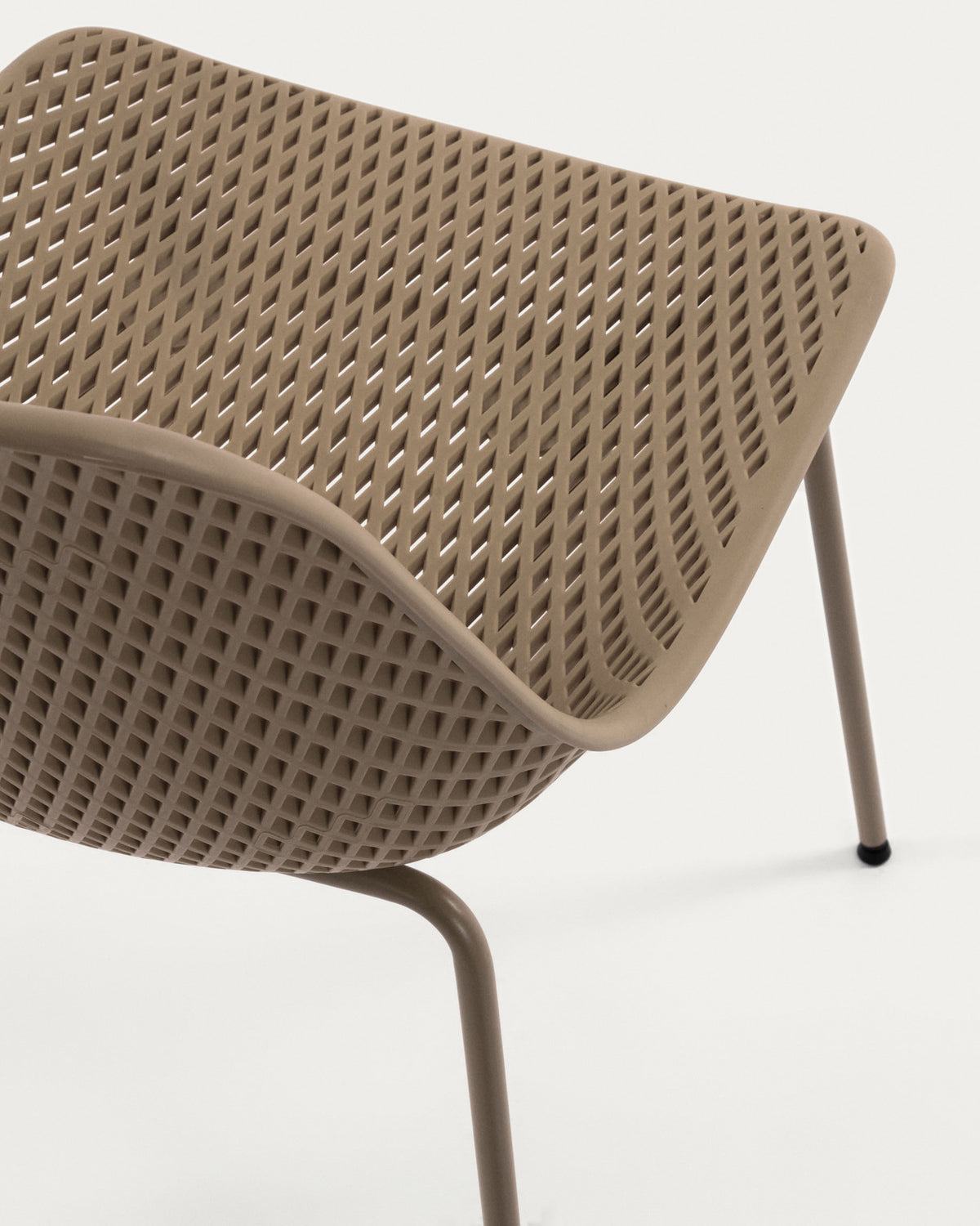 Outdoor Stuhl Quinby beige in Beige präsentiert im Onlineshop von KAQTU Design AG. Gartenstuhl ist von Kave Home