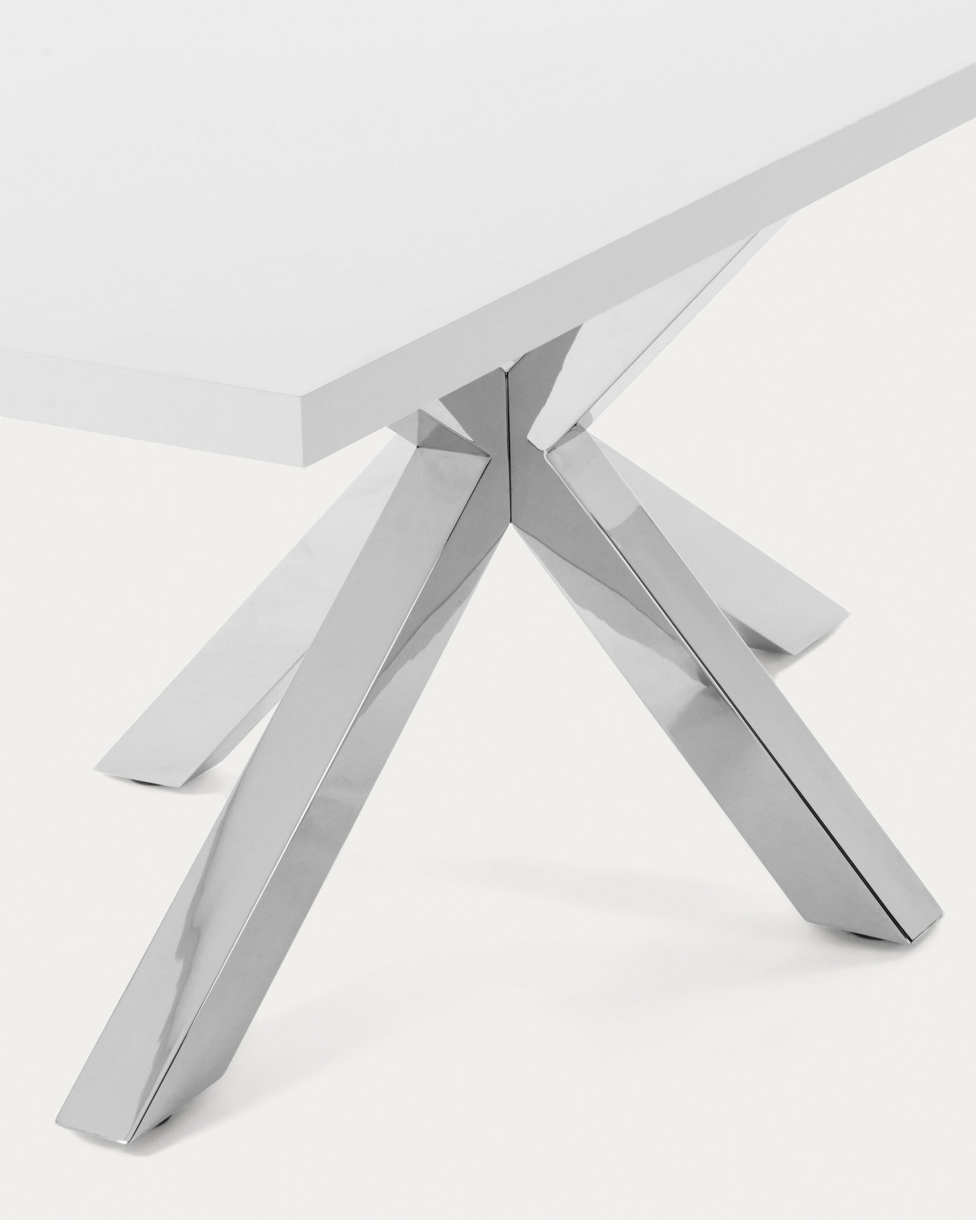 Moderner Argo Tisch 160x100 cm, weiße Melaminplatte, Edelstahlbeine, stilvoll und funktional, ideal für Ess- oder Arbeitsbereiche.