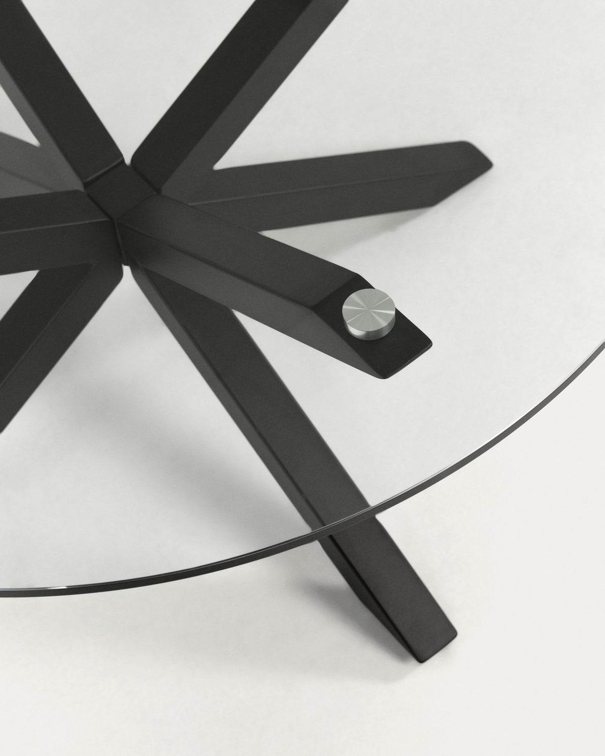 Argo runder Tisch aus Glas und Stahlbeine mit schwarzem Finish Ø 119 cm in Transparent, Schwarz präsentiert im Onlineshop von KAQTU Design AG. Esstisch ist von Kave Home