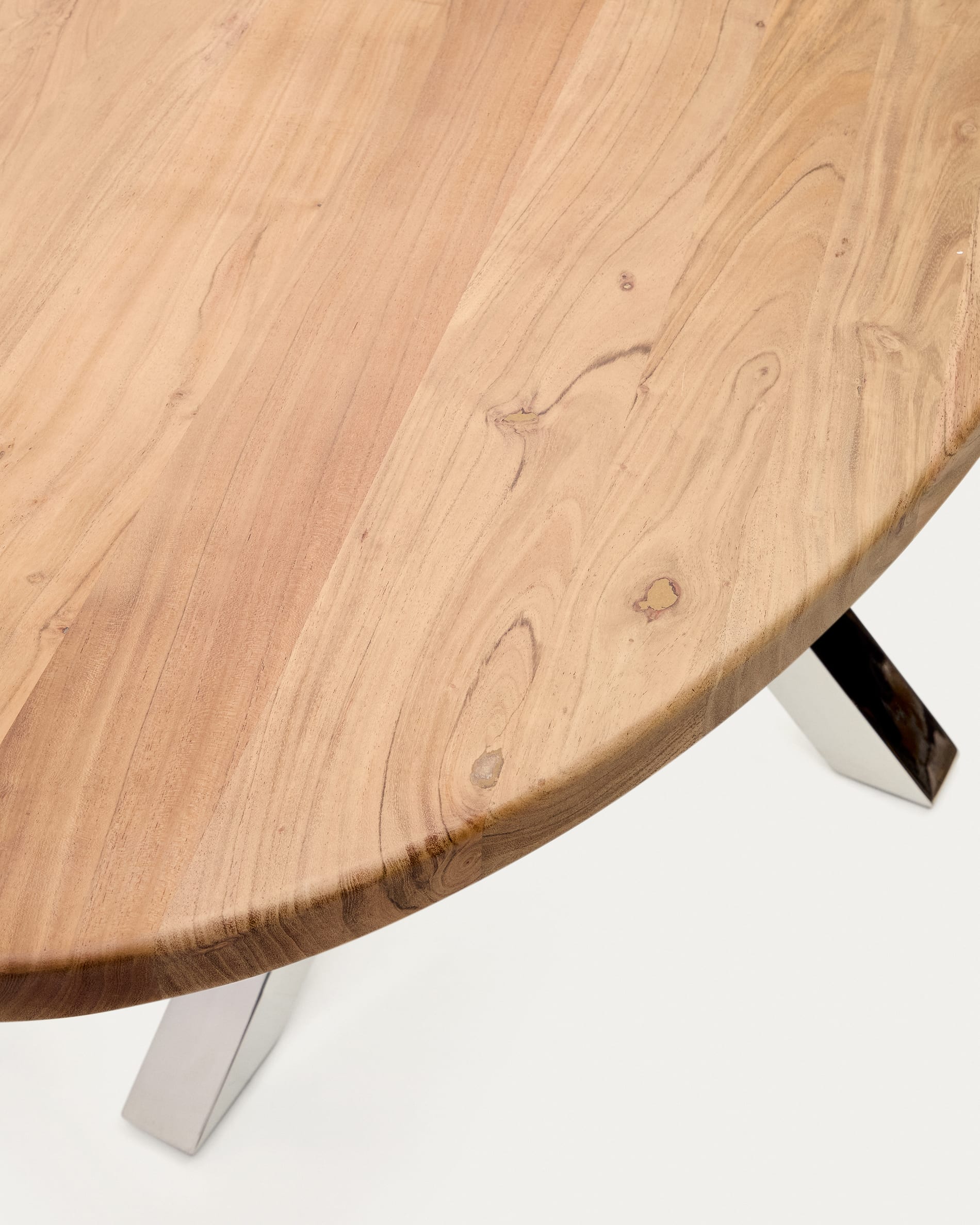 Ovaler Esstisch aus Akazienholz mit Edelstahlbeinen, modern und robust, Maße: Ø 200 x 100 cm, perfekt für stilvolle Räume.
