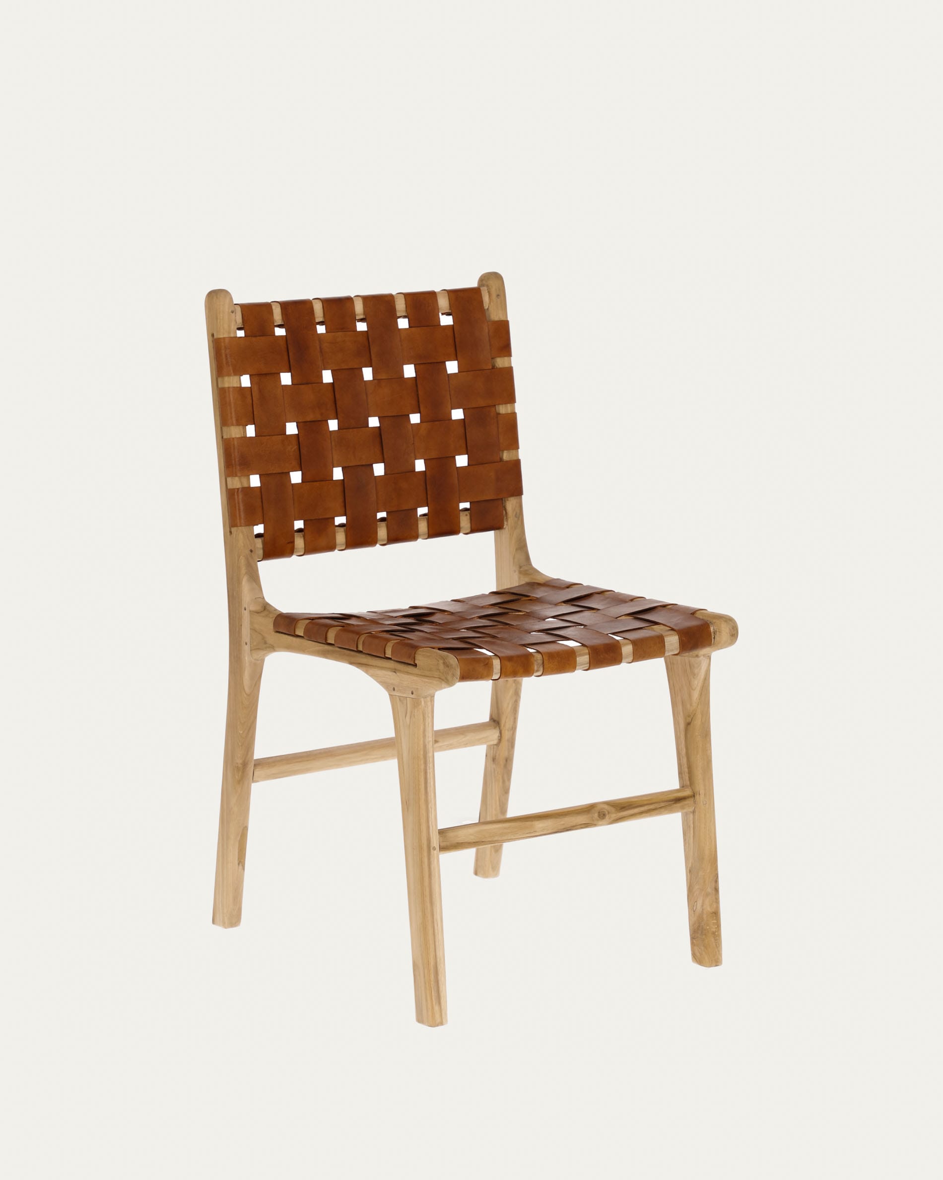 3D-Modell des eleganten Calixta Stuhls aus Leder und Teak, ideal für stilvolle und nachhaltige Einrichtung.