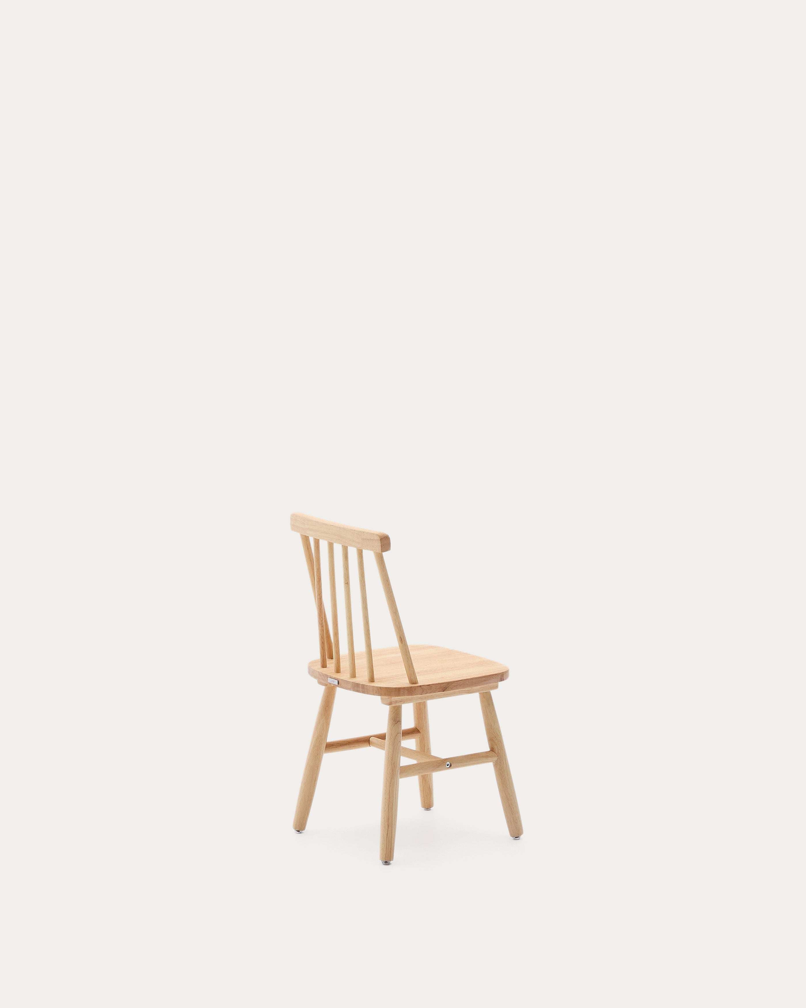 Kinderstuhl Tressia aus massivem Kautschukholz, mit natürlichem Finish, ideal für ein stilvolles und nachhaltiges Kinderzimmer.