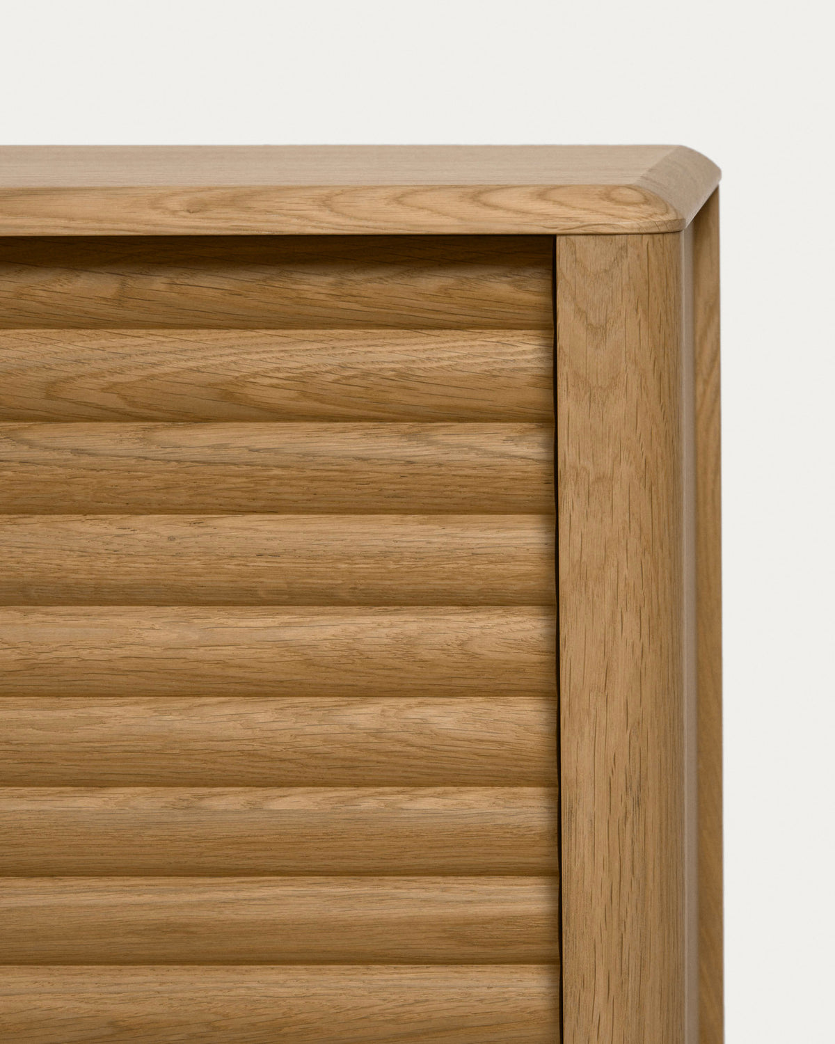 Lenon Sideboard 3 Türen 3 Schubladen Eichenholz und -furnier 200 x 86 cm FSC MIX Credit in Natur präsentiert im Onlineshop von KAQTU Design AG. Sideboard ist von Kave Home