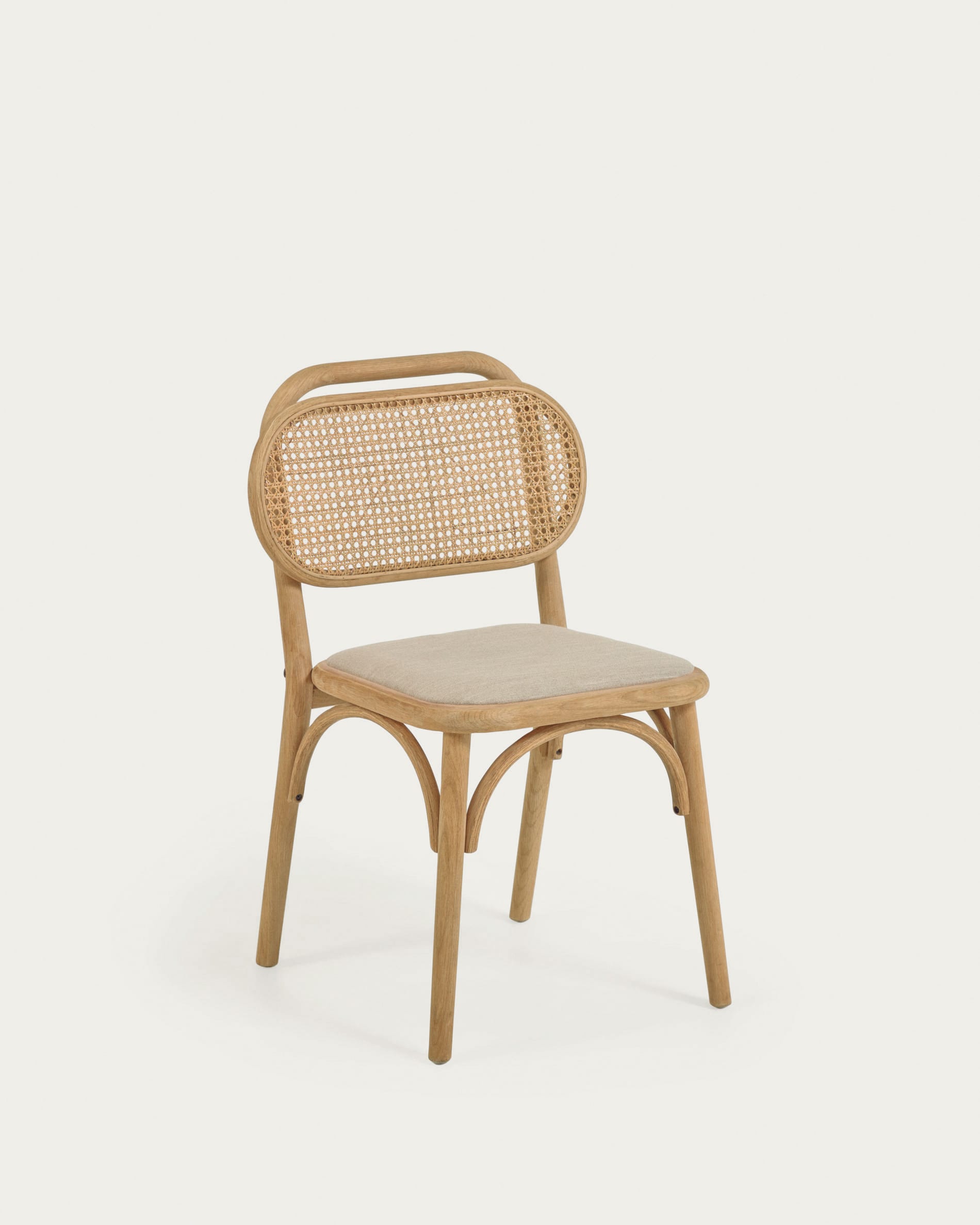 3D-Modell des Doriane Stuhls aus Eichenholz mit gepolstertem Sitz, elegant und nachhaltig.
