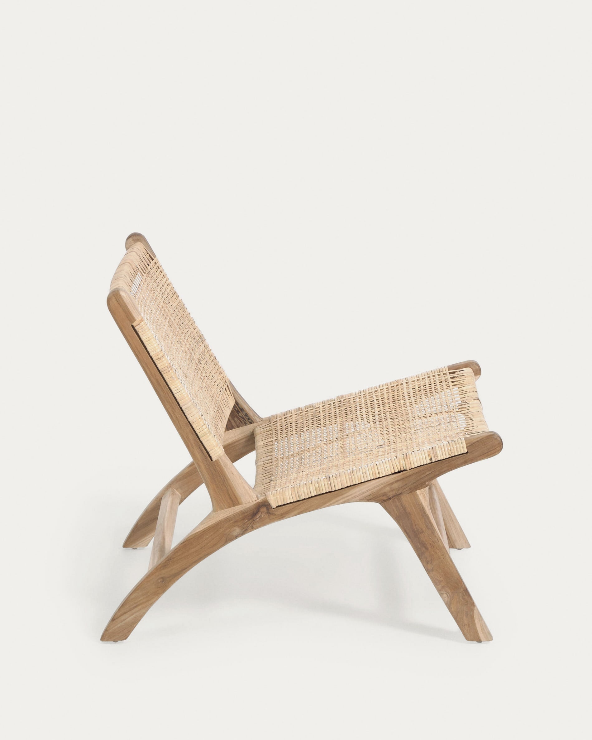 Beida armchair made of solid teak wood