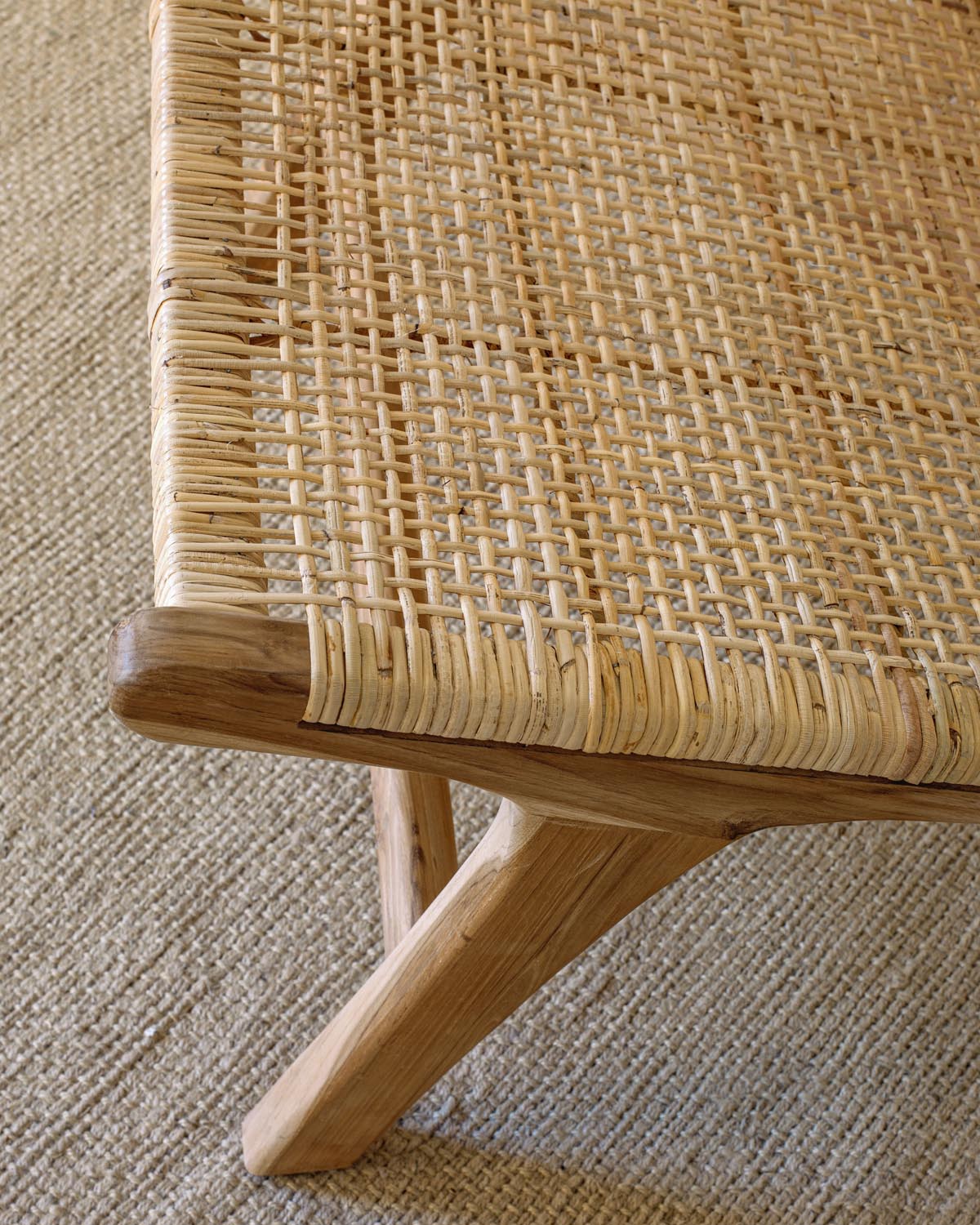 Beida armchair made of solid teak wood