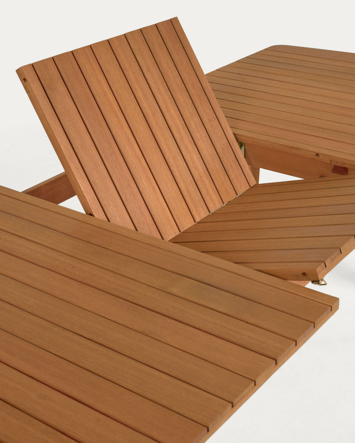 Hanzel ausziehbarer Outdoor Tisch aus massivem Eukalyptusholz 183 (240) x 100 cm FSC 100% in Natur präsentiert im Onlineshop von KAQTU Design AG. Gartentisch ist von Kave Home