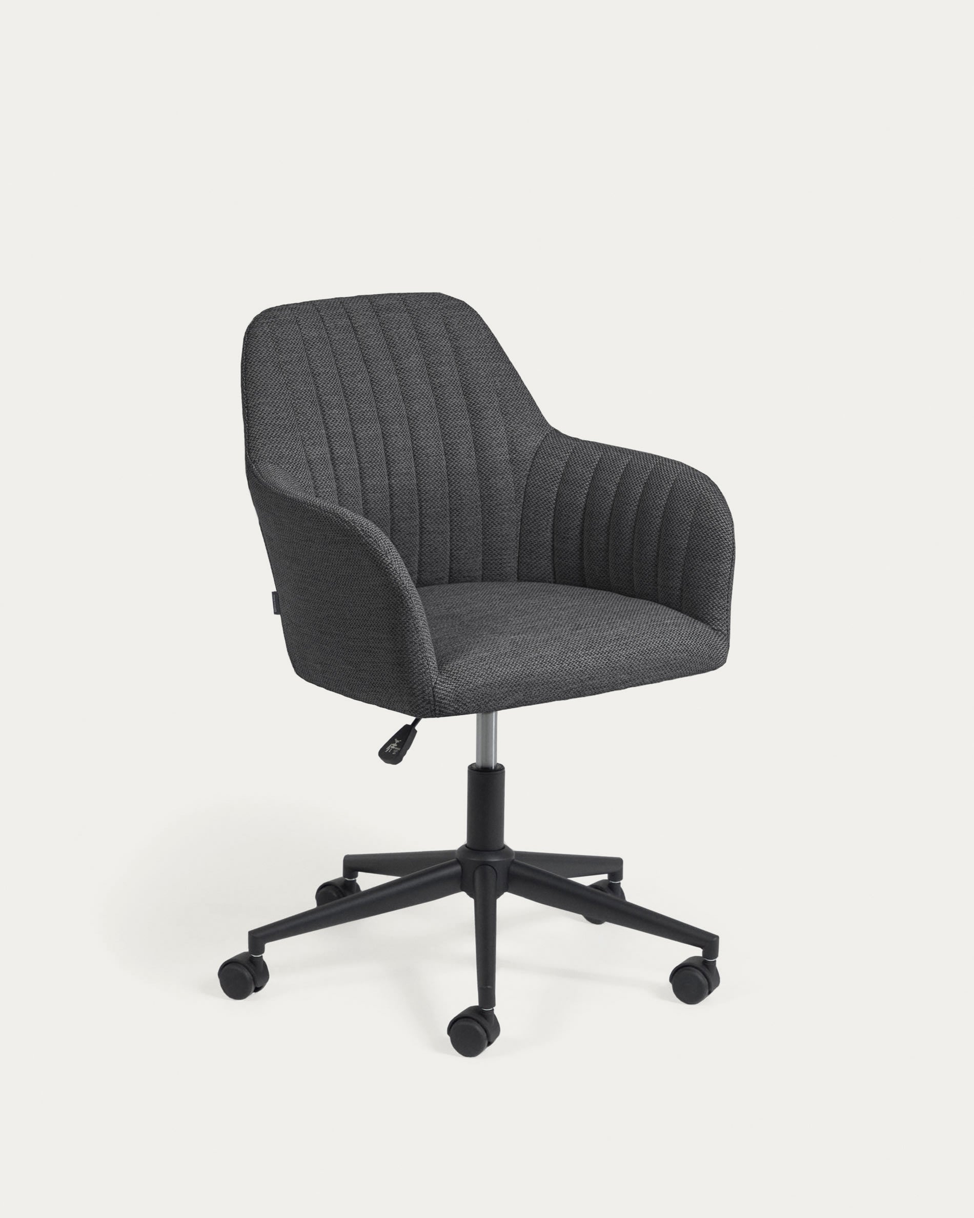 3D-Modell: Dunkelgrauer, ergonomischer Madina Schreibtischstuhl mit mattschwarzen Stahlbeinen, drehbar, ideal fürs Home Office.