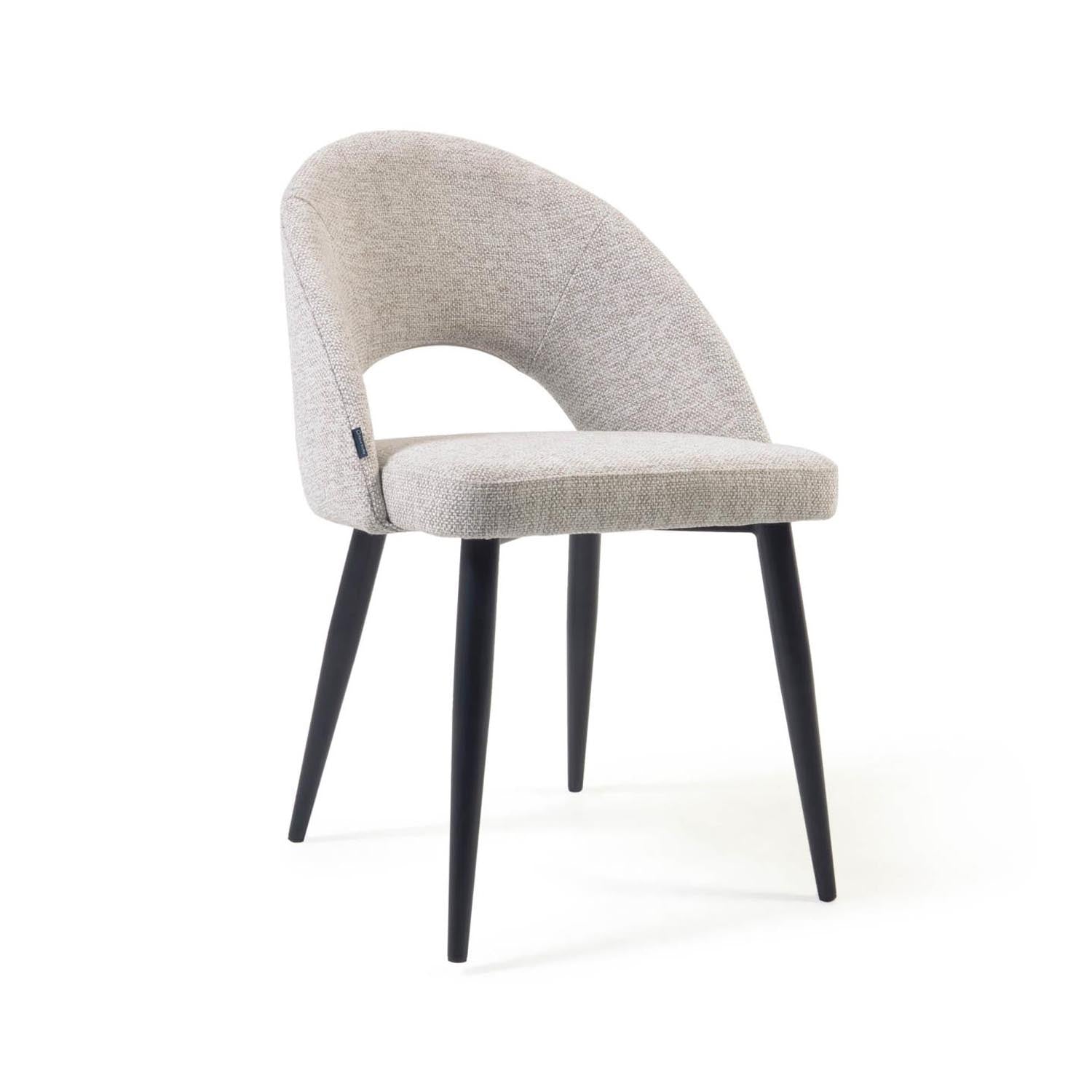 Stuhl Mael beiger mit Stahlbeinen mit schwarzem Finish in Beige, Schwarz präsentiert im Onlineshop von KAQTU Design AG. Stuhl ist von Kave Home