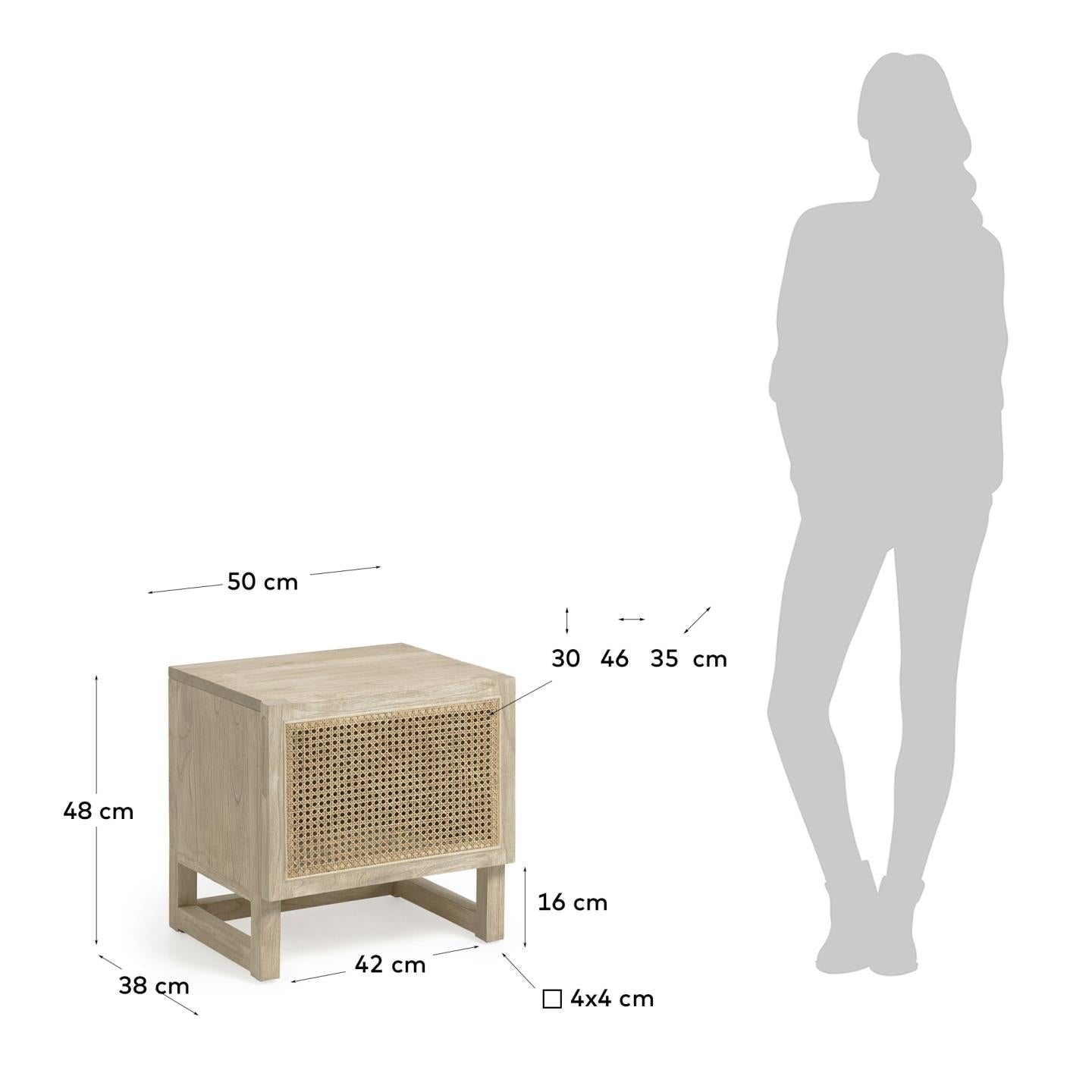 Der Rexit Nachttisch von Kave Home kombiniert hochwertiges Mindi-Holz und handgeflochtenes Rattan. Perfekt für stilvolle Schlafzimmer.