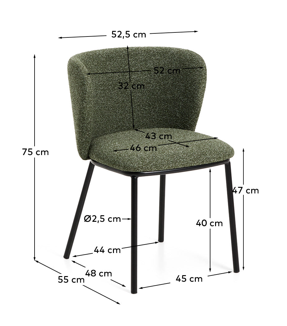 Eleganter Ciselia Stuhl in luxuriösem, dunkelgrünem Chenille, unterstützt von robusten Stahlbeinen mit schwarzem Finish – ideal für stilvolle Räume.