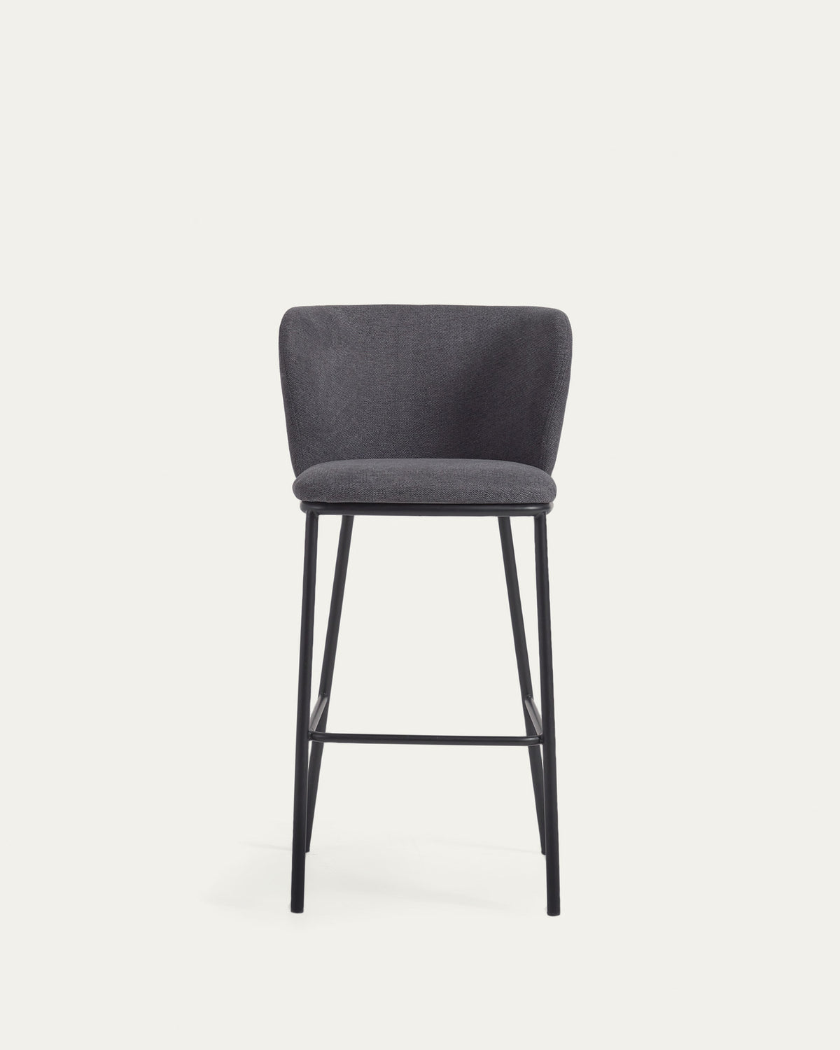 Ciselia Hocker dunkelgrauer Chenille und Stahlbeine in Schwarz Höhe 75 cm FSC Mix Credit in Grau präsentiert im Onlineshop von KAQTU Design AG. Barhocker ist von Kave Home