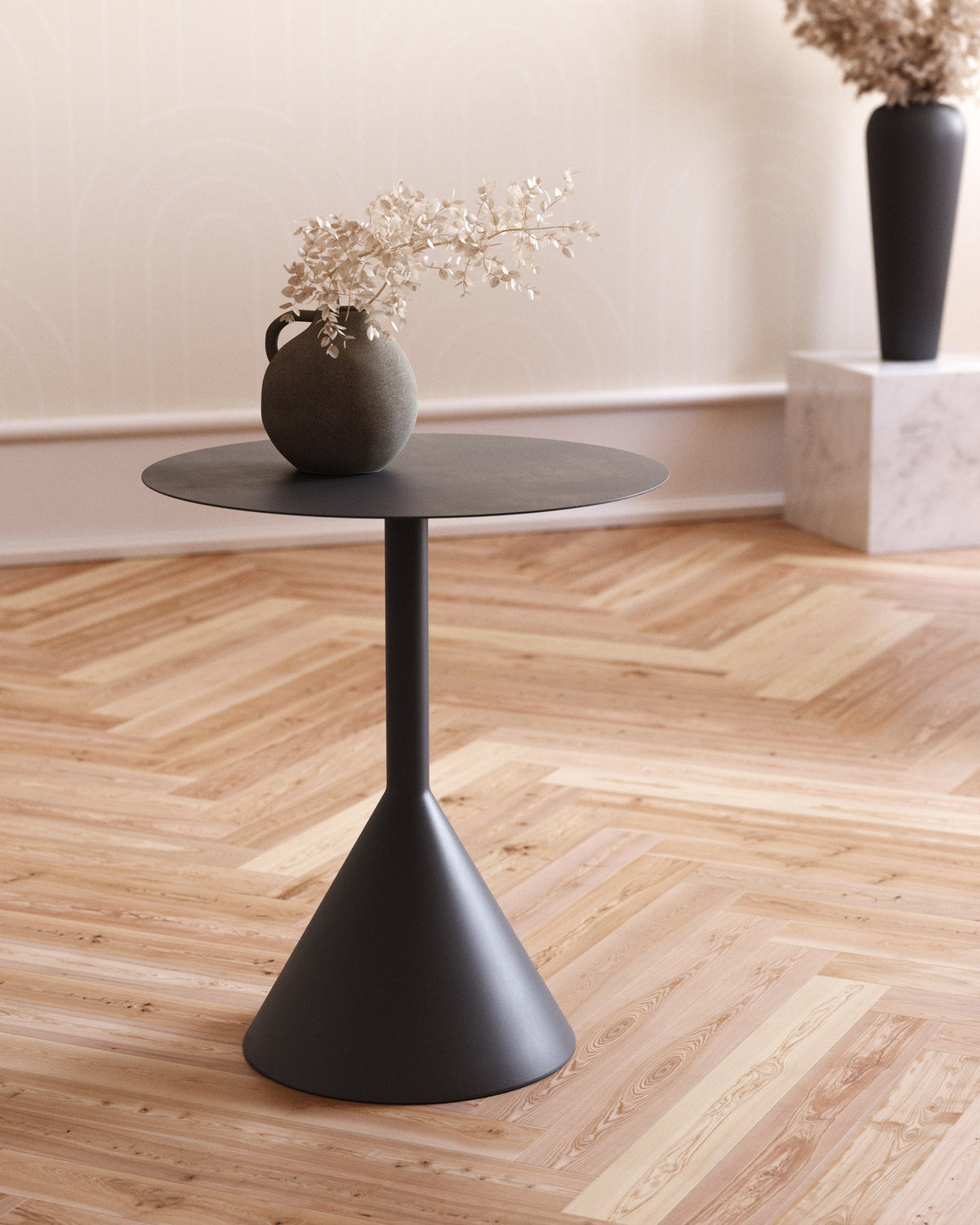 Yinan Beistelltisch Ø 48 cm schwarz in Schwarz präsentiert im Onlineshop von KAQTU Design AG. Beistelltisch ist von Kave Home