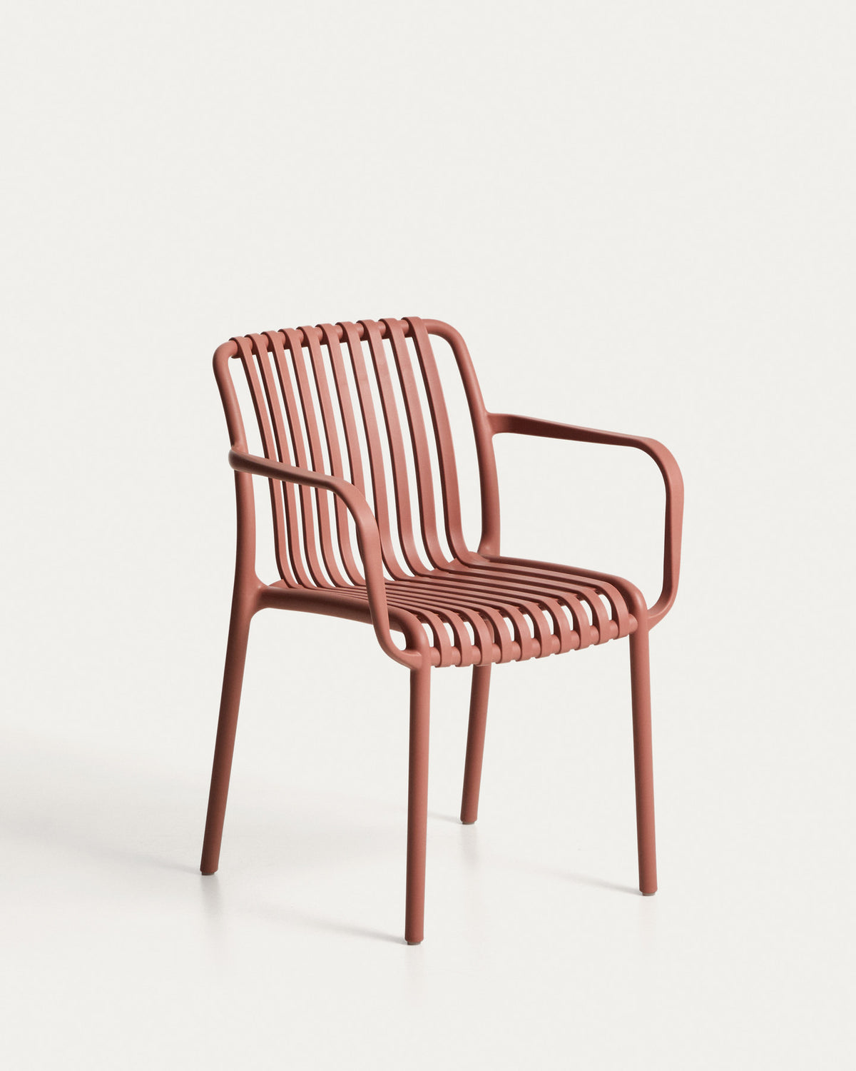 Stapelbarer Outdoor-Stuhl Isabellini in Terrakotta in Terrakotta präsentiert im Onlineshop von KAQTU Design AG. Gartenstuhl ist von Kave Home