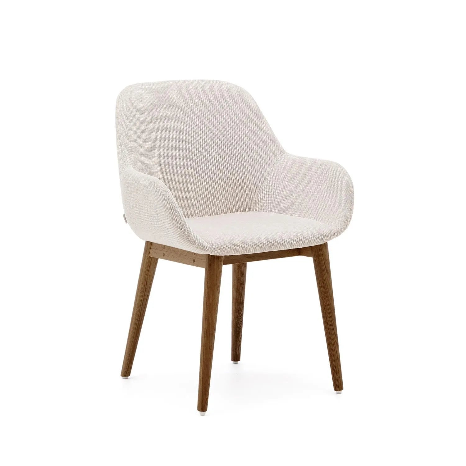 Eleganter Konna Stuhl in Beige mit massiven Eschenholzbeinen, dunklem Finish, ideal für stilvolle Esszimmer.