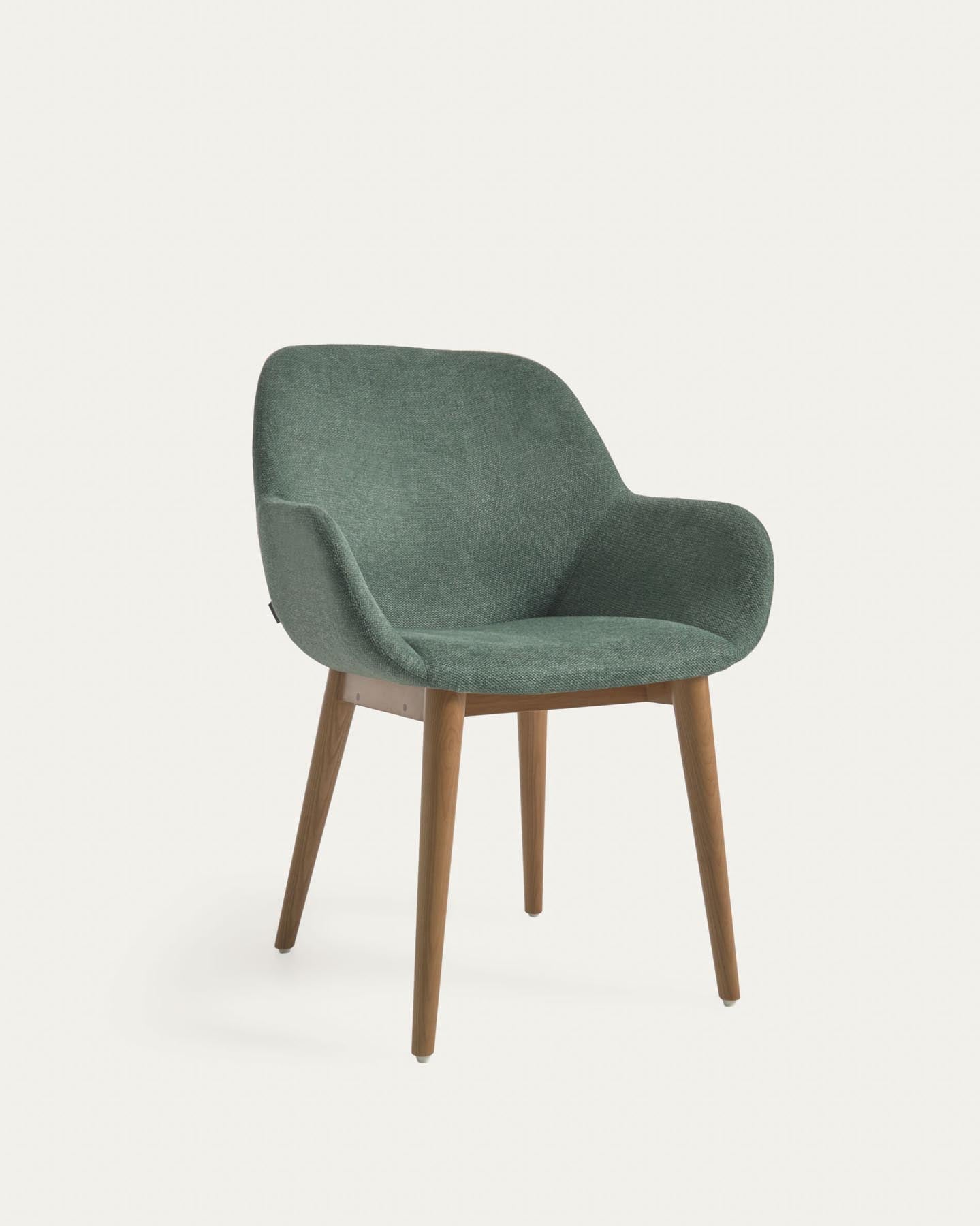 Konna Stuhl in Grün und Beine aus massivem Eschenholz mit dunklem Finish FR in Grün präsentiert im Onlineshop von KAQTU Design AG. Stuhl ist von Kave Home