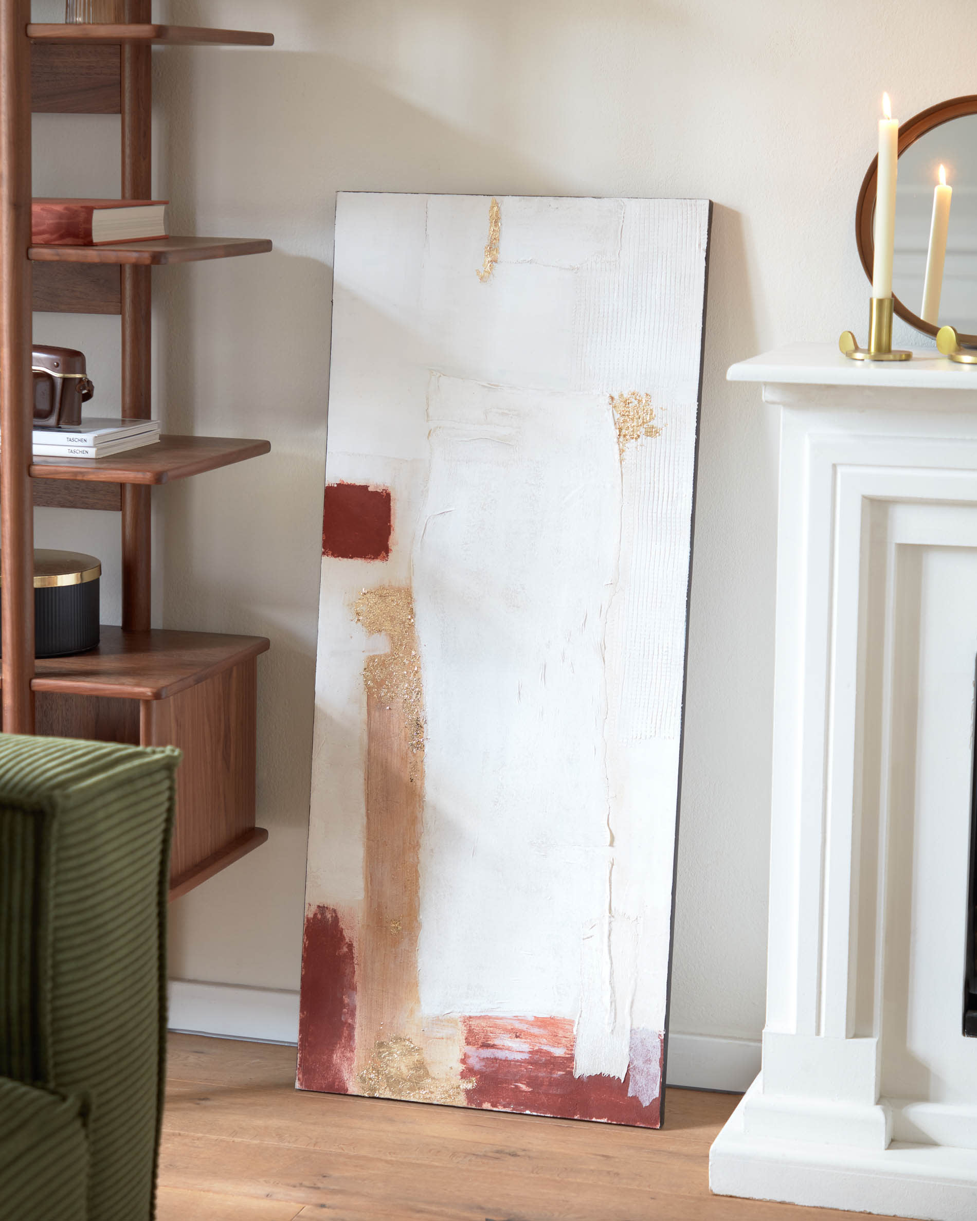 Elegantes Carolin Regal aus massivem Walnussholz, 130 x 169 cm, von Kave Home – modern, hochwertig und perfekt für Ihr Zuhause.