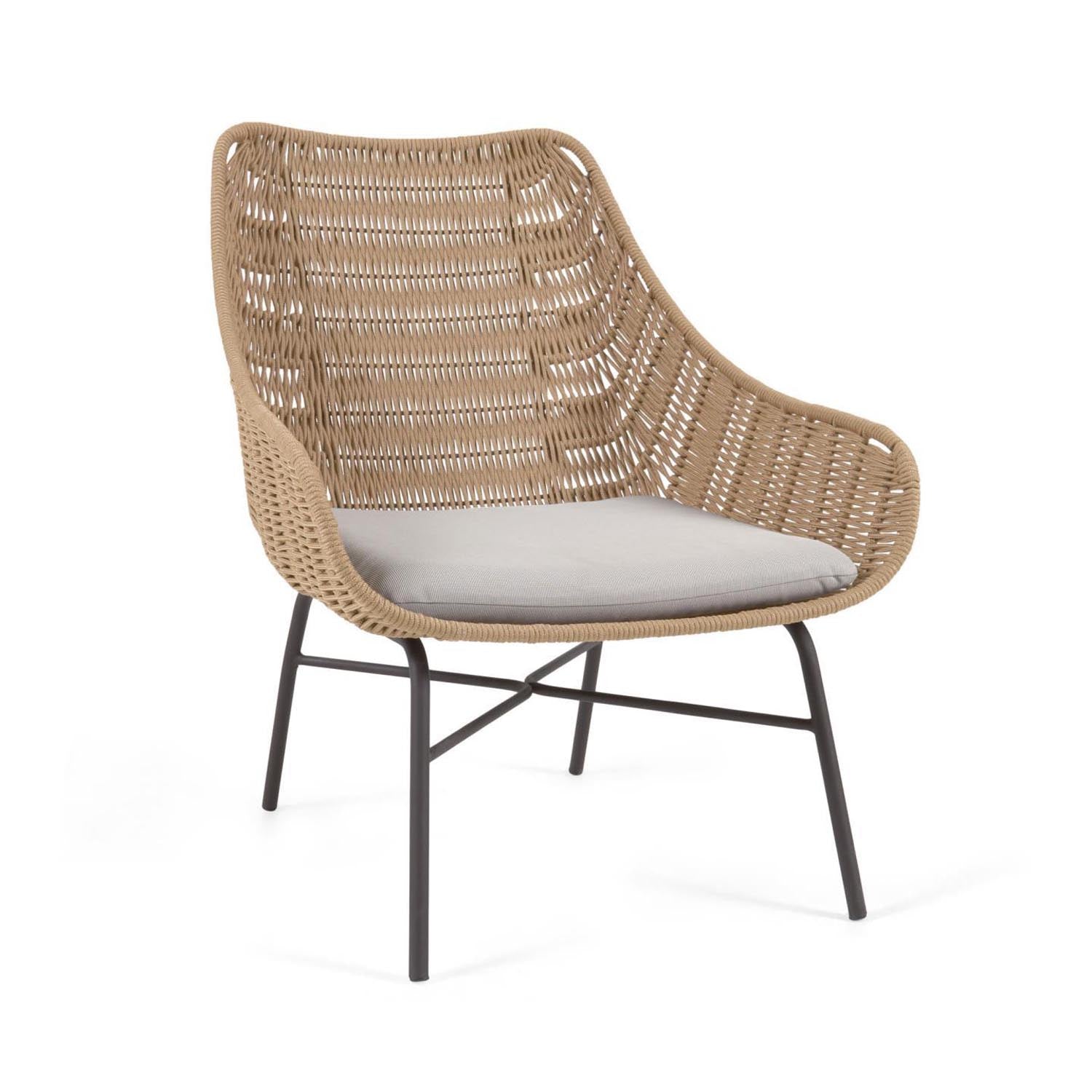 Eleganter Abeli Seilsessel in Beige von Kave Home: Komfort, Stil und Langlebigkeit für drinnen und draussen.
