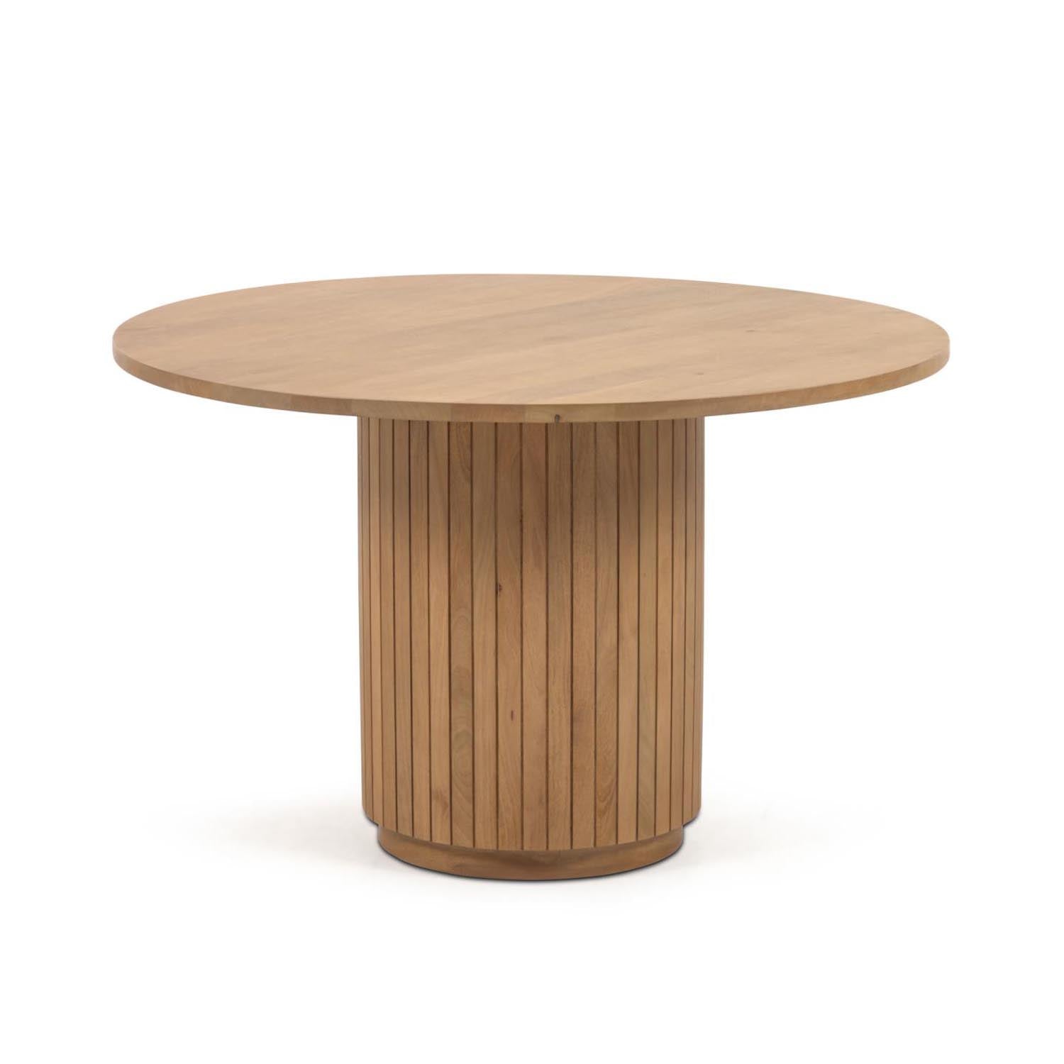 Licia runder Tisch aus massivem Mangoholz mit natürlichem Finish Ø 120 cm in Natur präsentiert im Onlineshop von KAQTU Design AG. Gartentisch ist von Kave Home