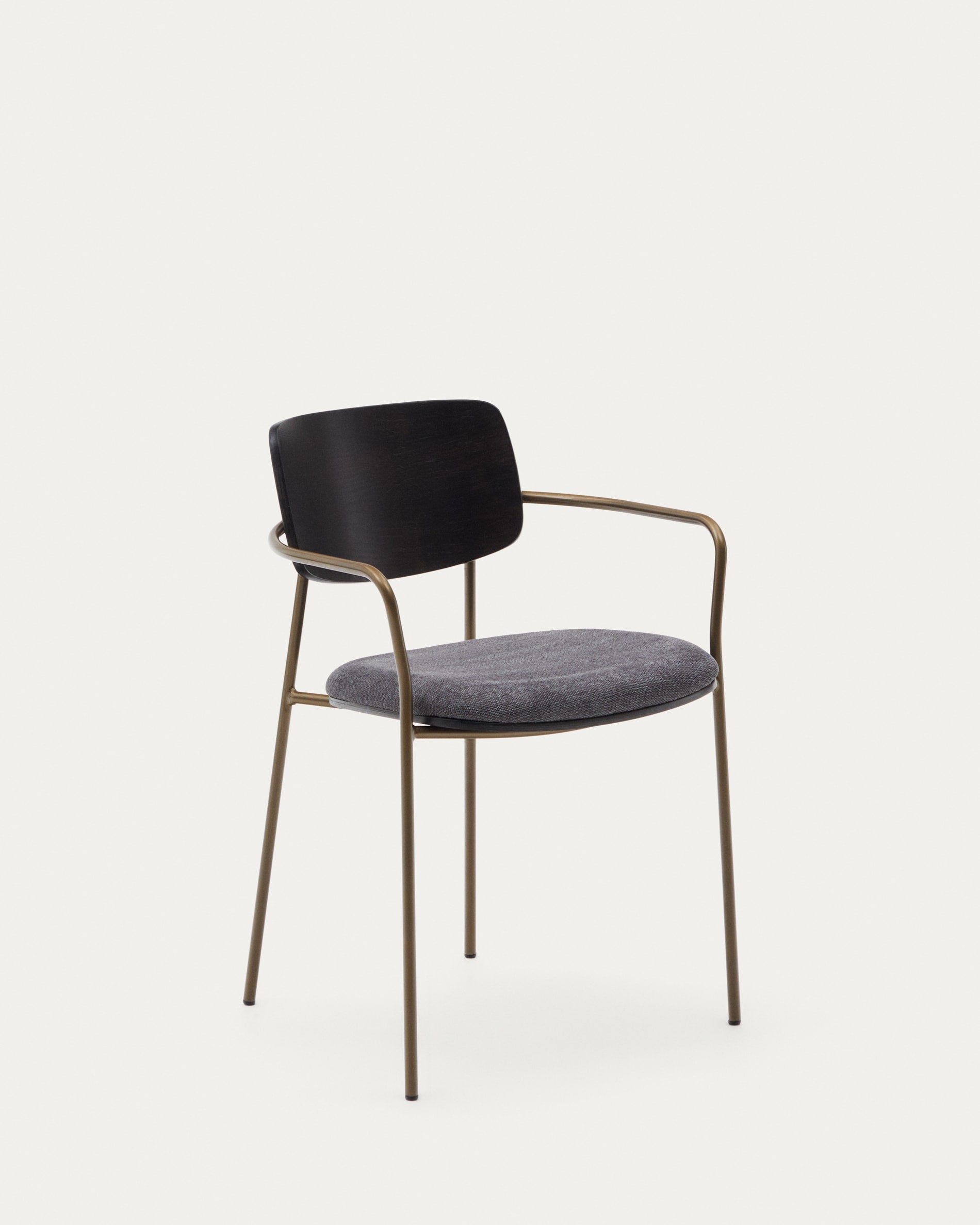 3D-Modell: Eleganter Maureen Stuhl, Eschenfurnier, Messingfinish, stapelbar, ideal für moderne Esszimmer, AR-kompatibel.