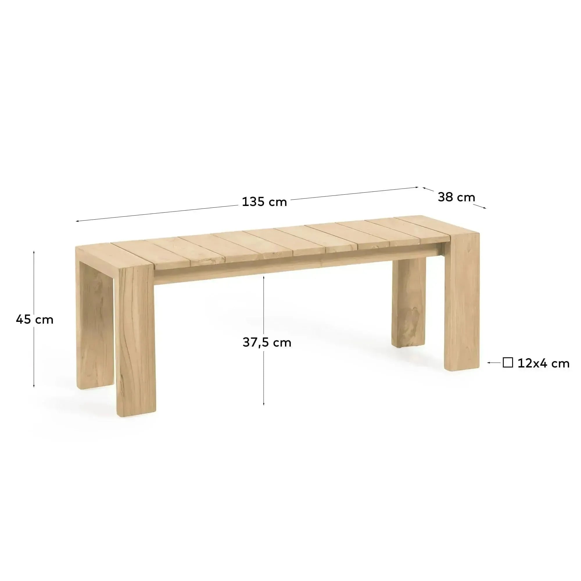 Die Gartenbank Victoire aus massivem Teakholz, 135 cm, von Kave Home ist eine elegante und langlebige Sitzgelegenheit für draußen.