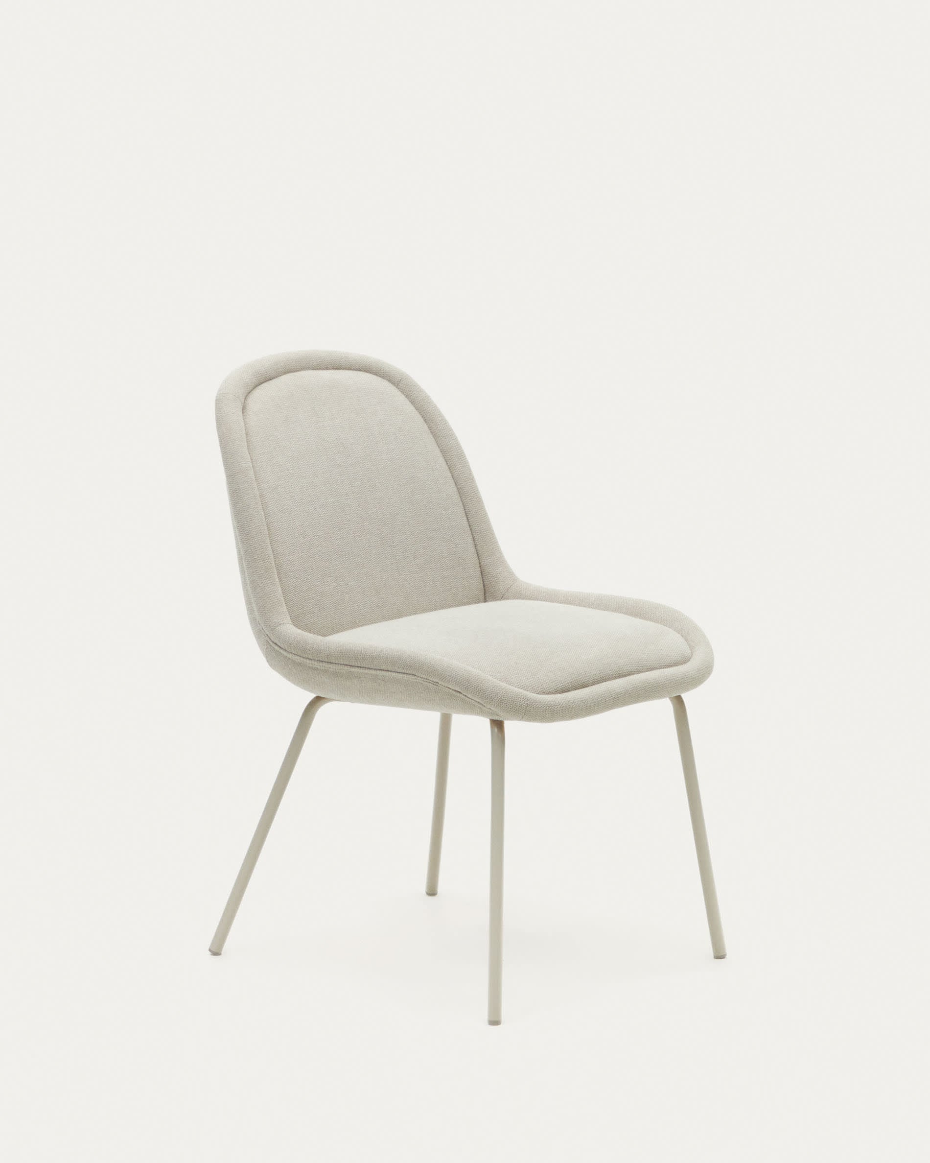 3D-Modell des Aimin Stuhls aus beiger Chenille, elegant und vielseitig, ideal für stilvolle Wohnbereiche.