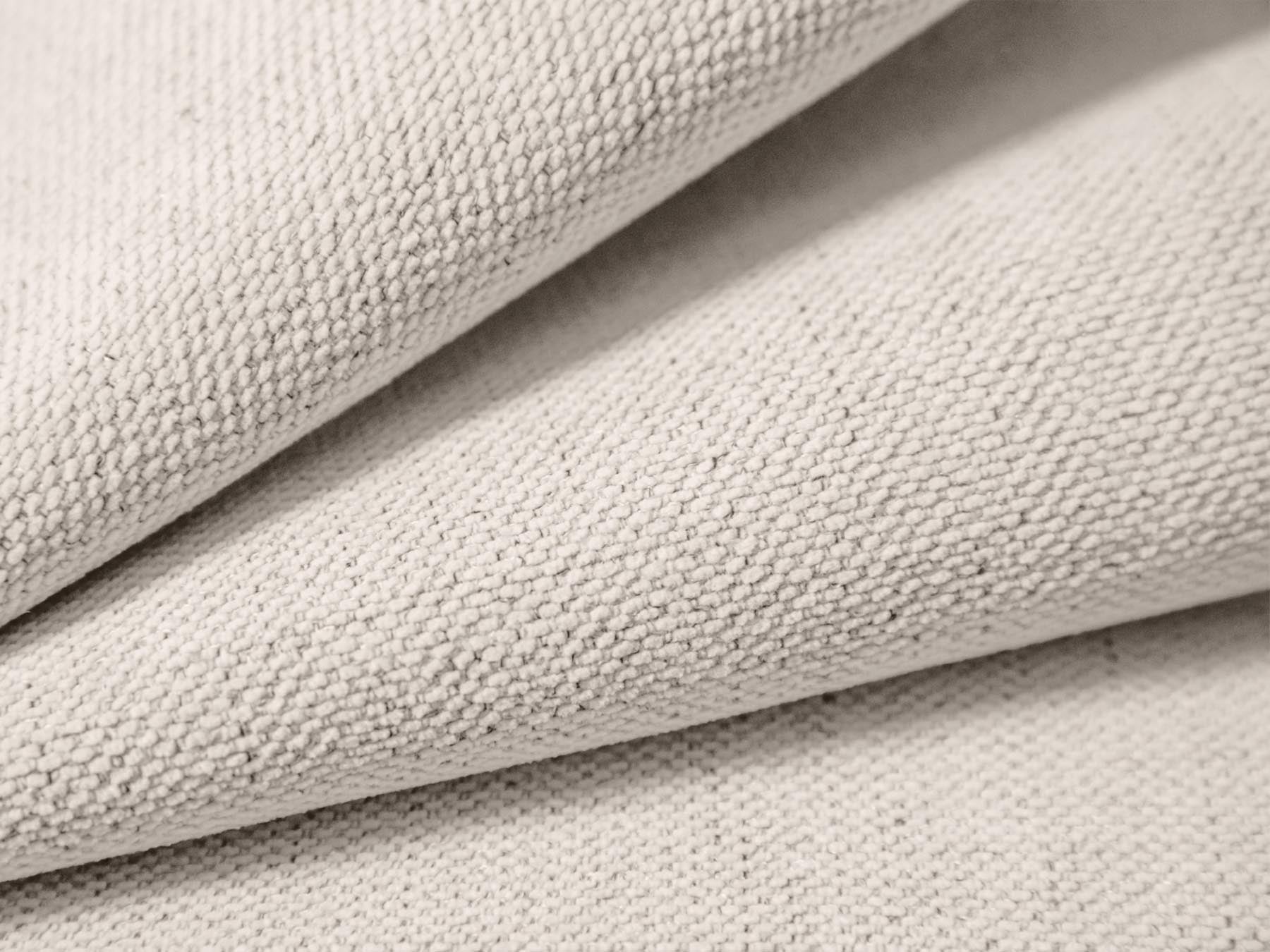 Elegantes 2-Sitzer Sofa Campi in sanftem Beige, ideal für moderne Wohnräume und gemütliche Entspannungsecken.