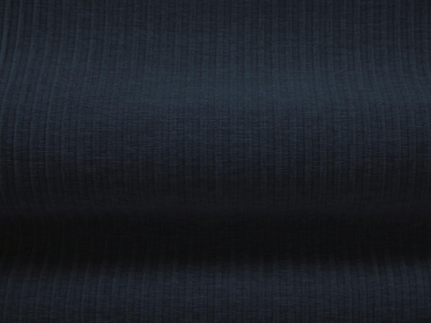 Arendal Sofa 2 Sitzer in Royal Blue präsentiert im Onlineshop von KAQTU Design AG. 2er Sofa ist von Cosmopolitan Design