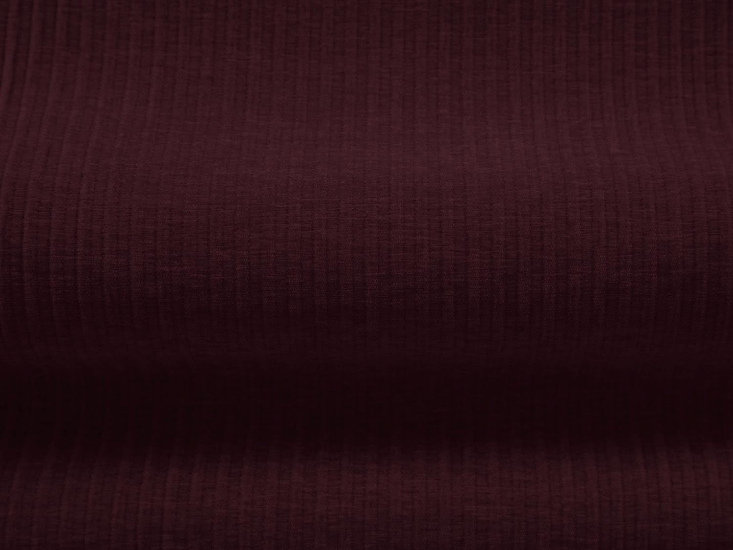 Arendal Sofa 2 Sitzer in Ruby präsentiert im Onlineshop von KAQTU Design AG. 2er Sofa ist von Cosmopolitan Design