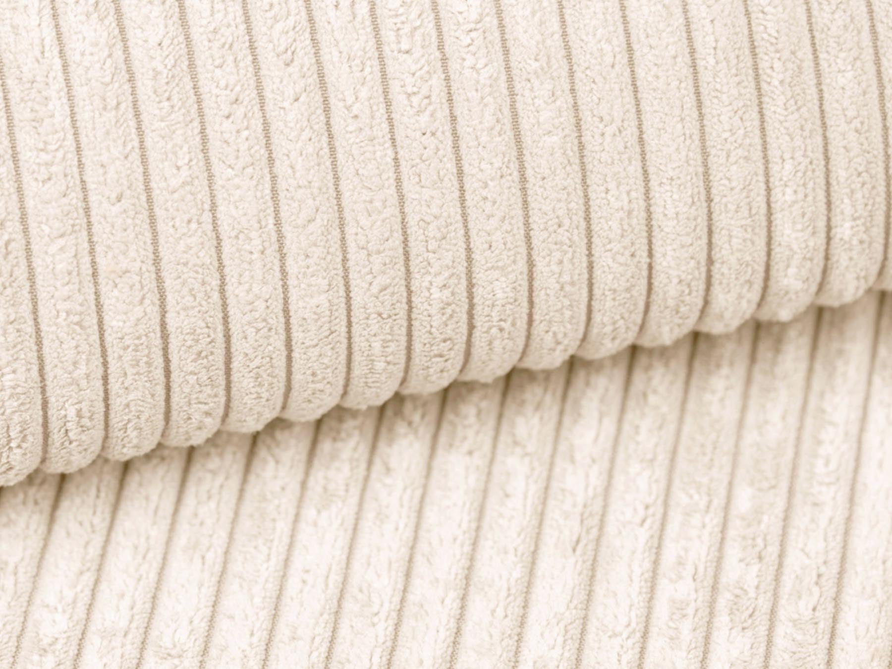 Elegantes 2-Sitzer Sofa Campi in zartem Ivory, ideal für stilvolle Wohnräume und entspannte Momente. Modular und vielseitig einsetzbar.