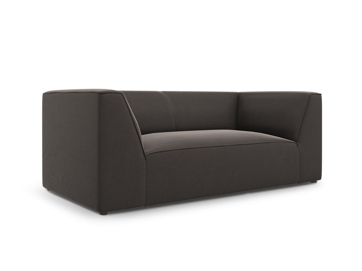 Zweisitzer-Sofa Siena in Beige-Salvador-Samt mit schwarzen Kunststoffbeinen, gepolsterter Sitzfläche und niedriger Rückenlehne, Frontansicht.
