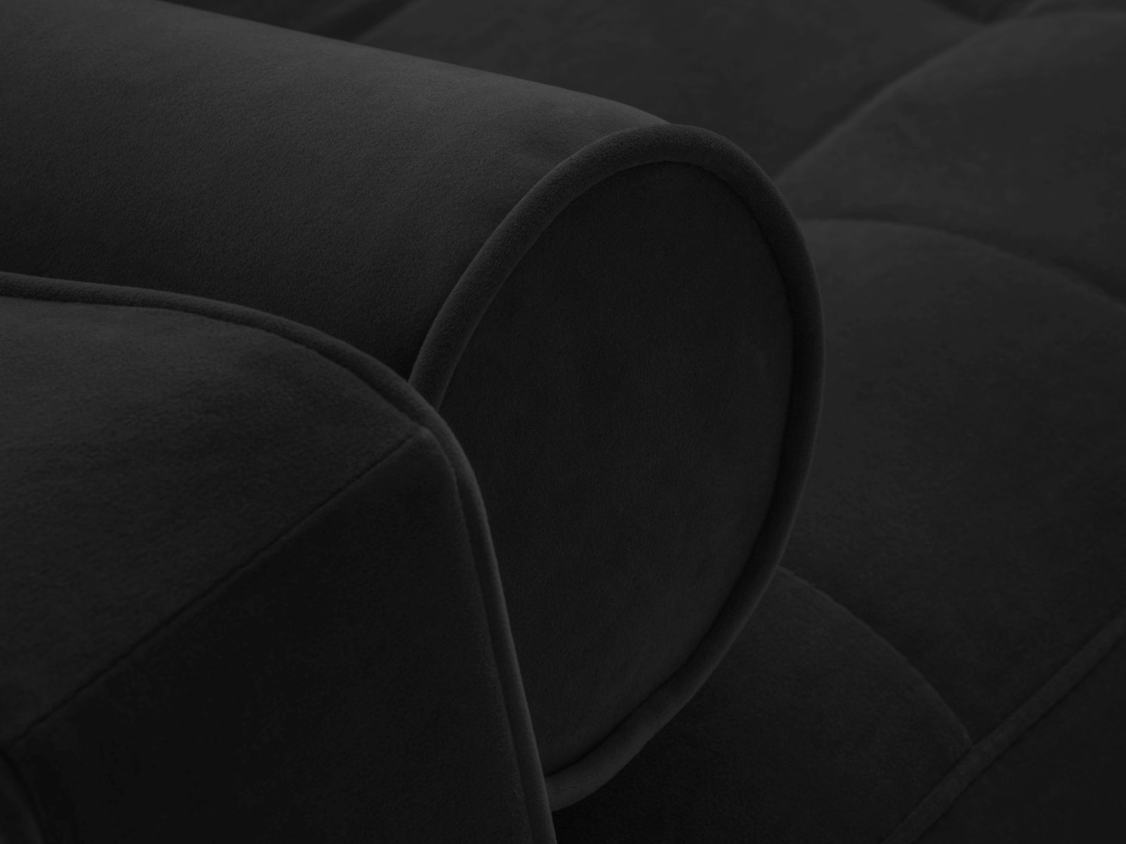 Stylisches 3-Sitzer Sofa Aspen in Schwarz, das sich mühelos in ein bequemes Bett verwandelt und zusätzlichen Stauraum bietet.