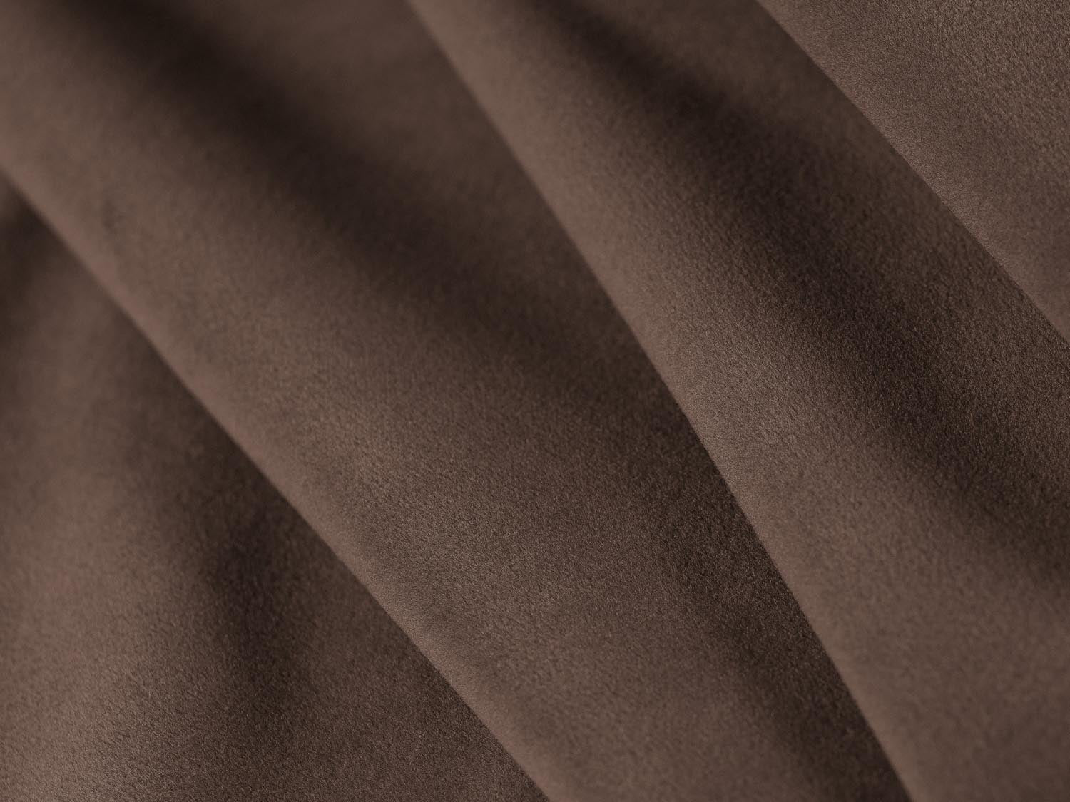 Kemi Velour Sofa mit Schlaffunktion 3 Sitzer in Chocolate präsentiert im Onlineshop von KAQTU Design AG. Bettsofa ist von Cosmopolitan Design