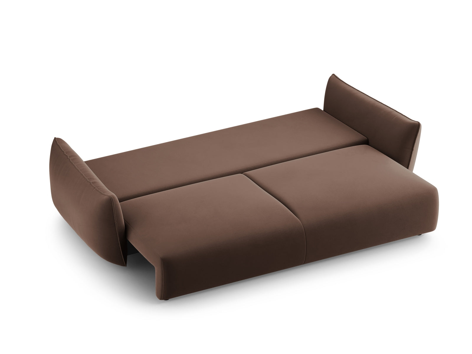 Elegantes 3-Sitzer Sofa Matera in warmem Braun, ideal für gemütliche Abende, bietet praktische Schlaffunktion und Stauraum für zusätzlichen Komfort.
